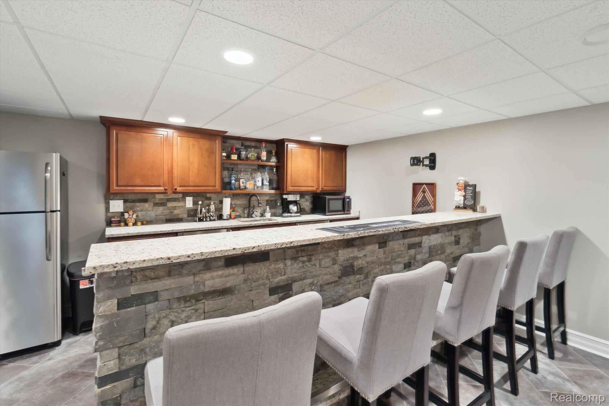 5405 Spitfire Drive Spitfire Drive
