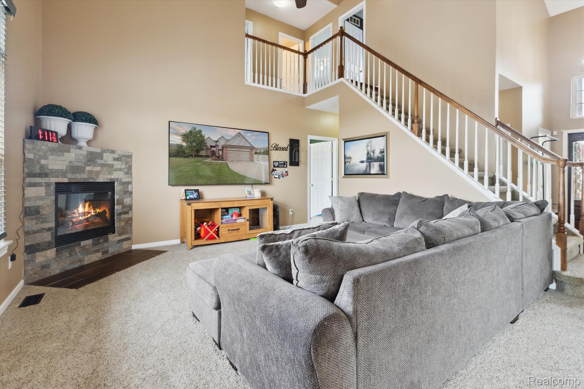 5405 Spitfire Drive Spitfire Drive