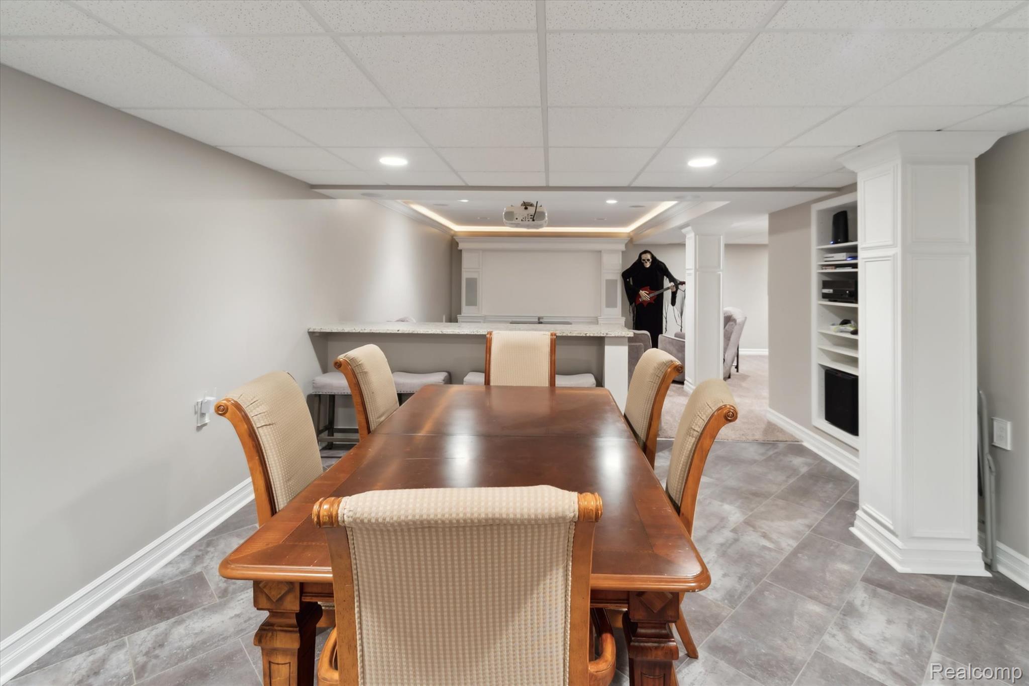 5405 Spitfire Drive Spitfire Drive