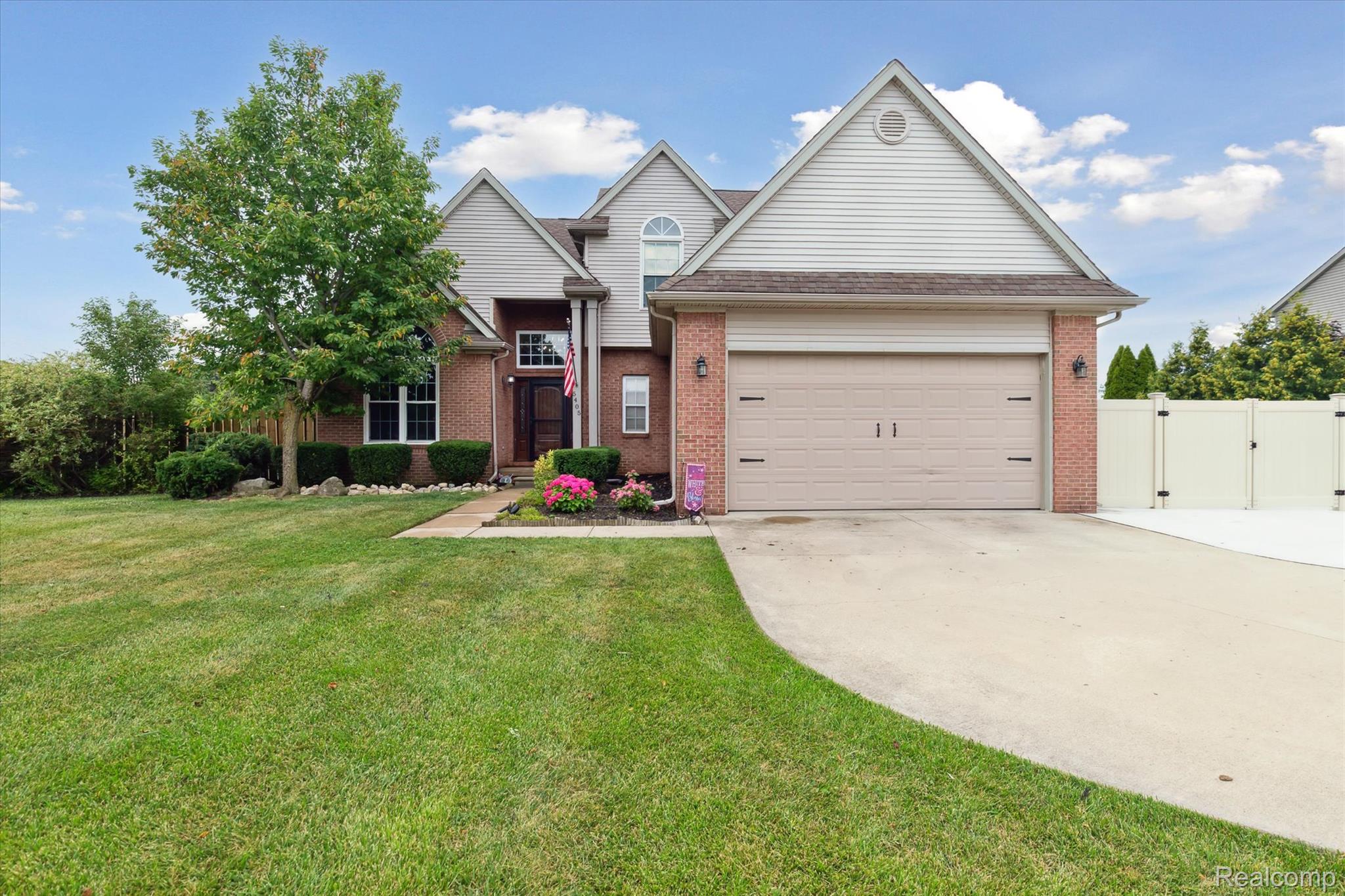 5405 Spitfire Drive Spitfire Drive