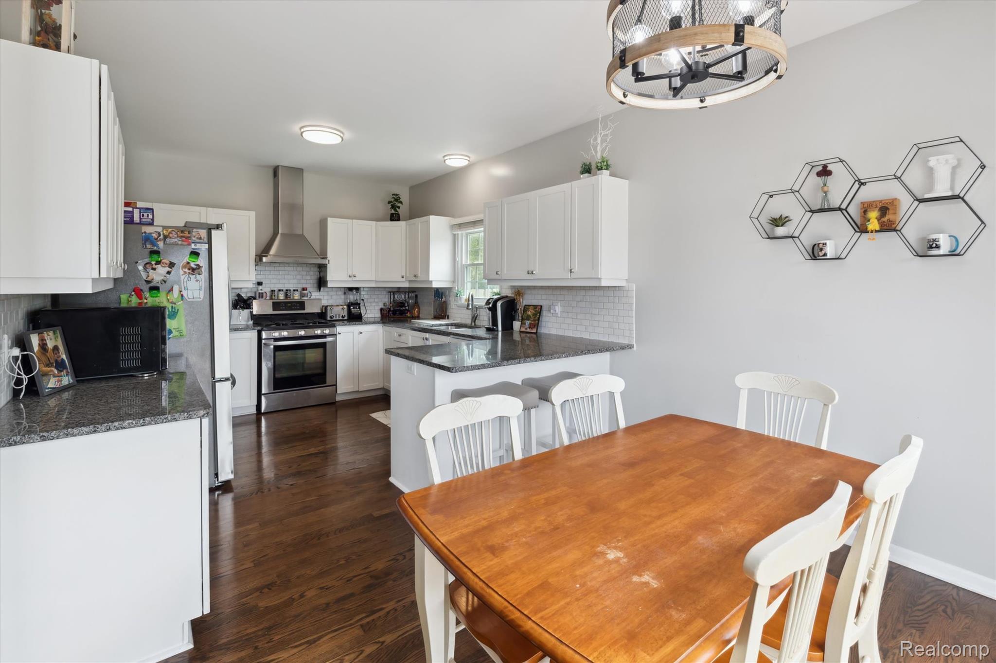 5405 Spitfire Drive Spitfire Drive