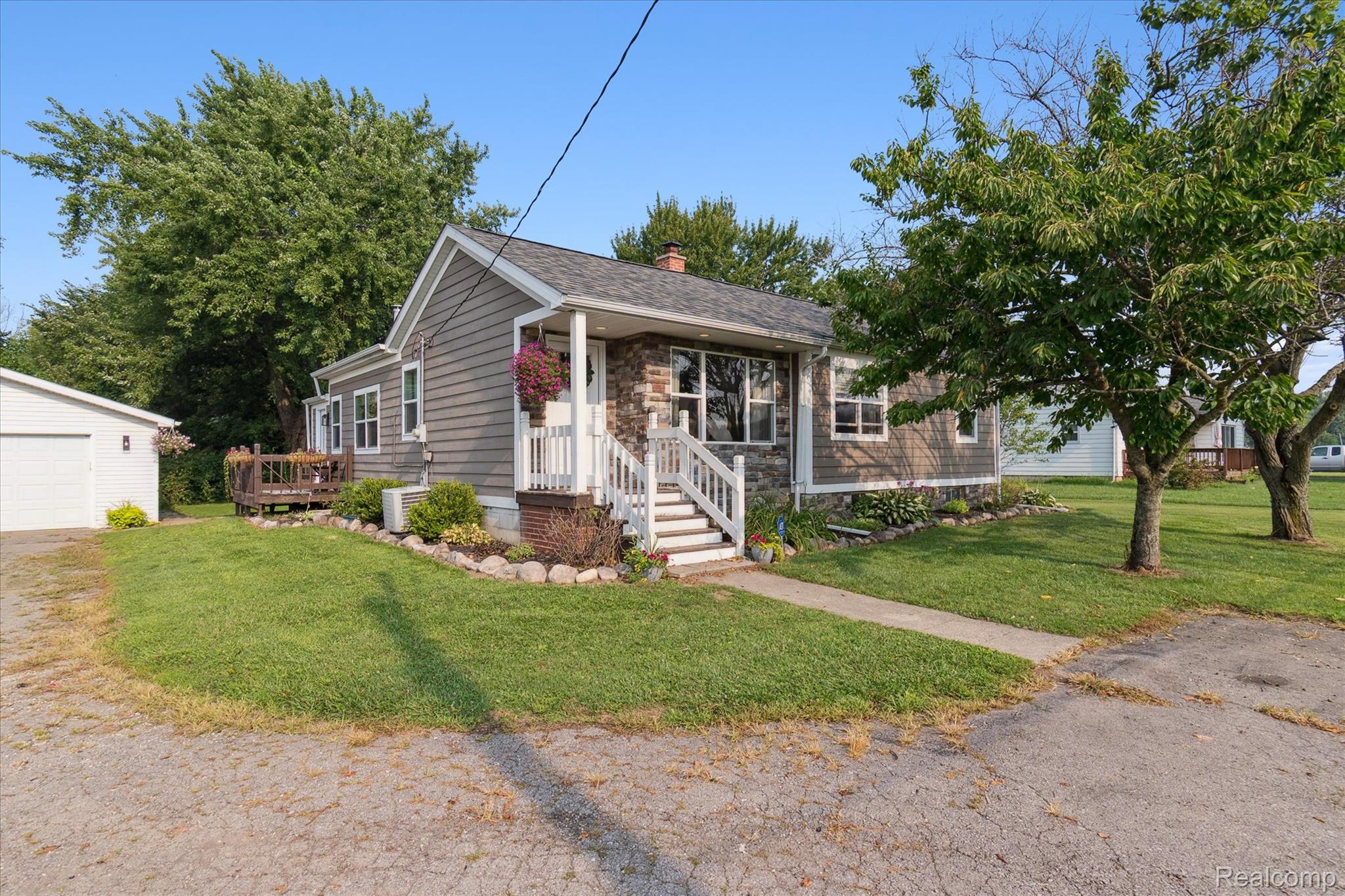 3945 Mentel Road
