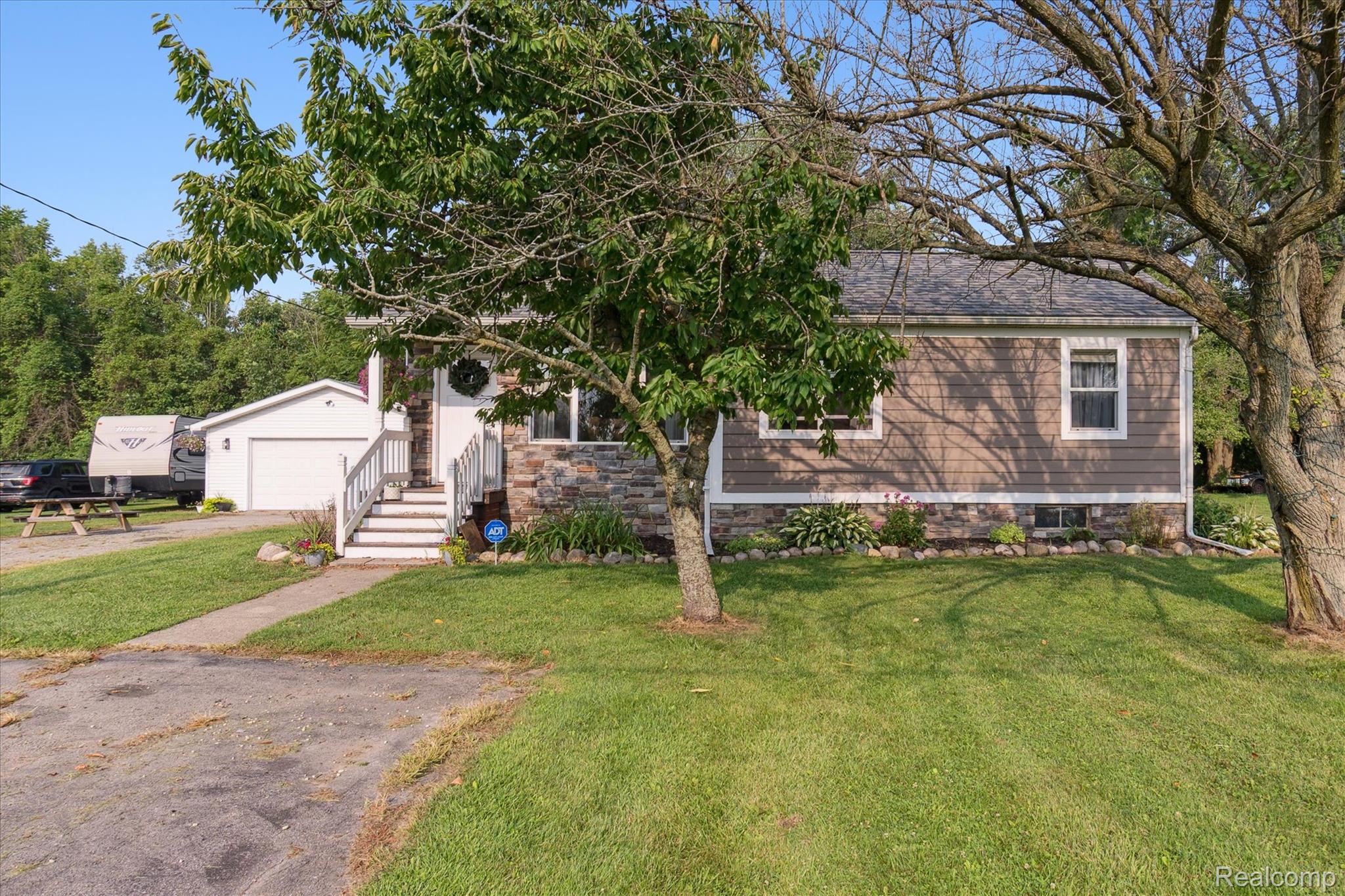 3945 Mentel Road
