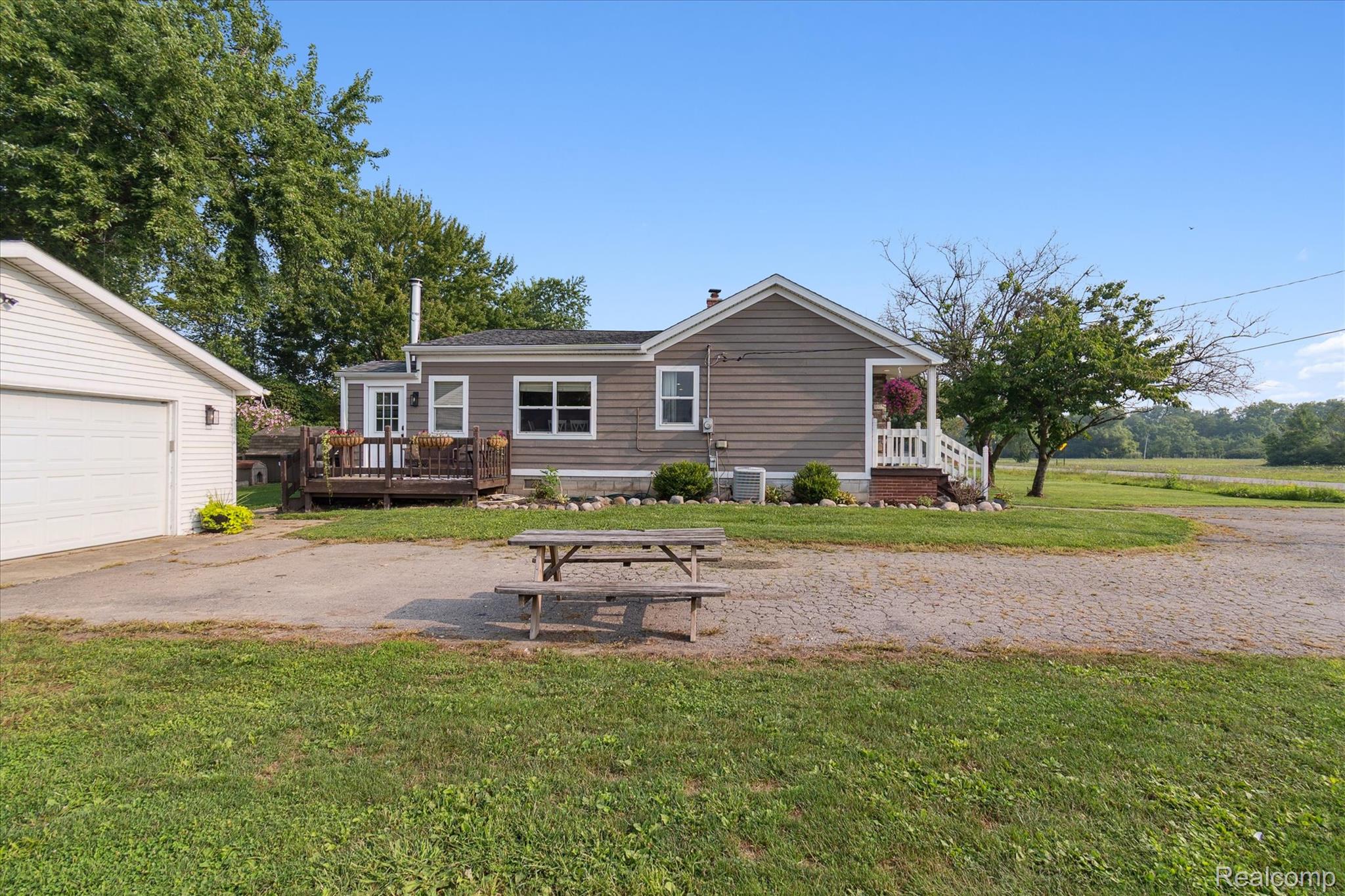 3945 Mentel Road