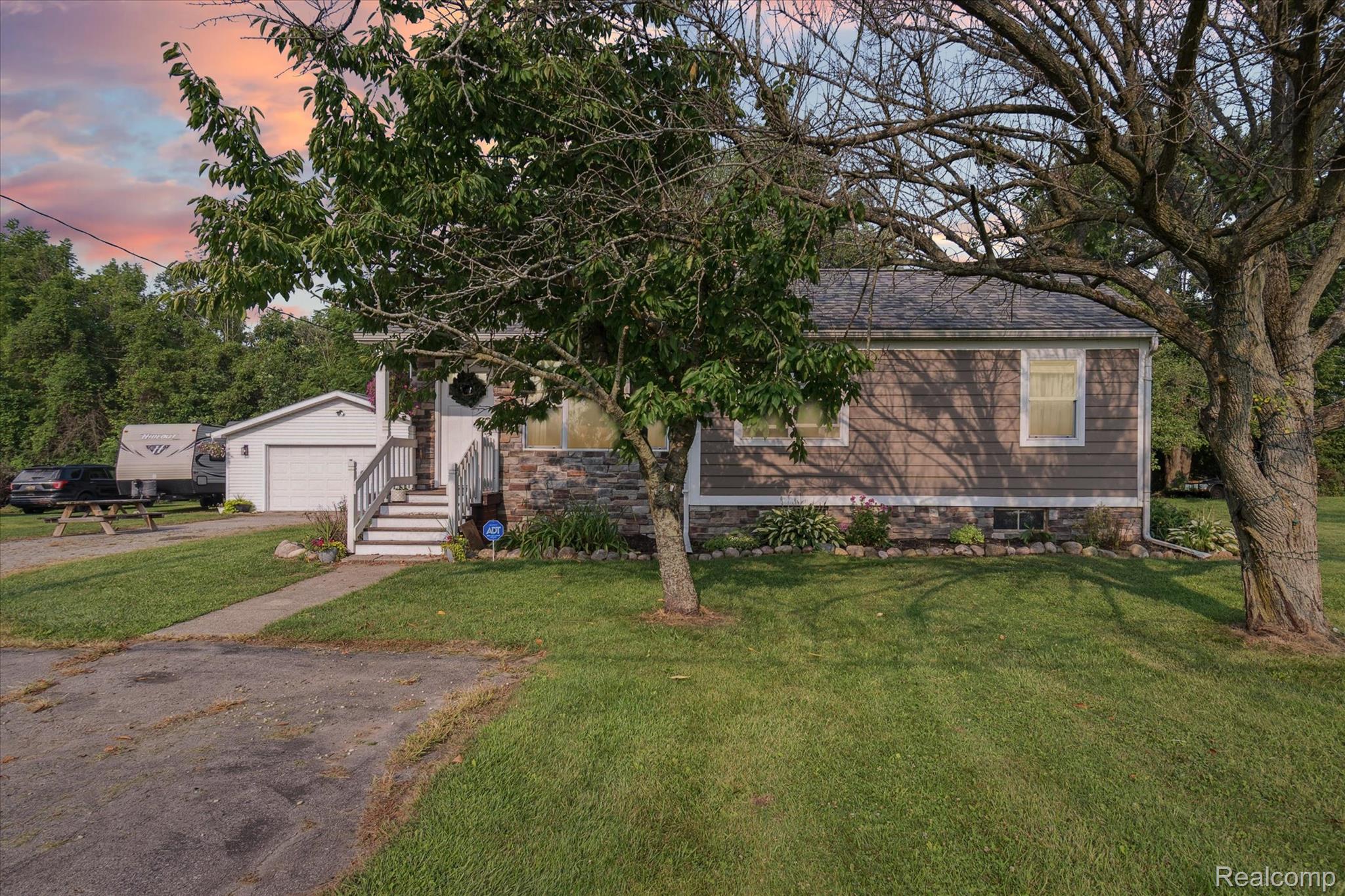 3945 Mentel Road