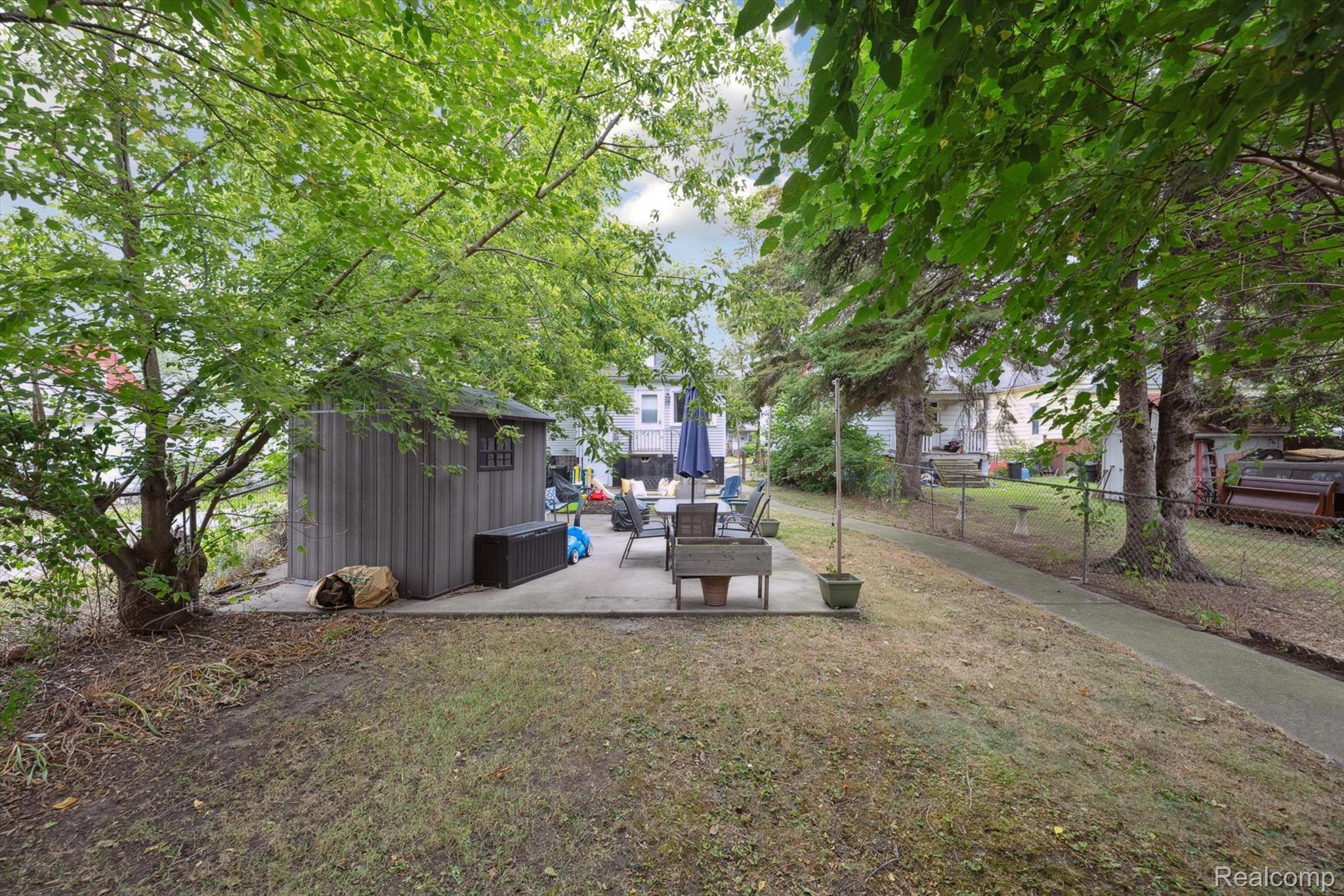 2032 3rd Street