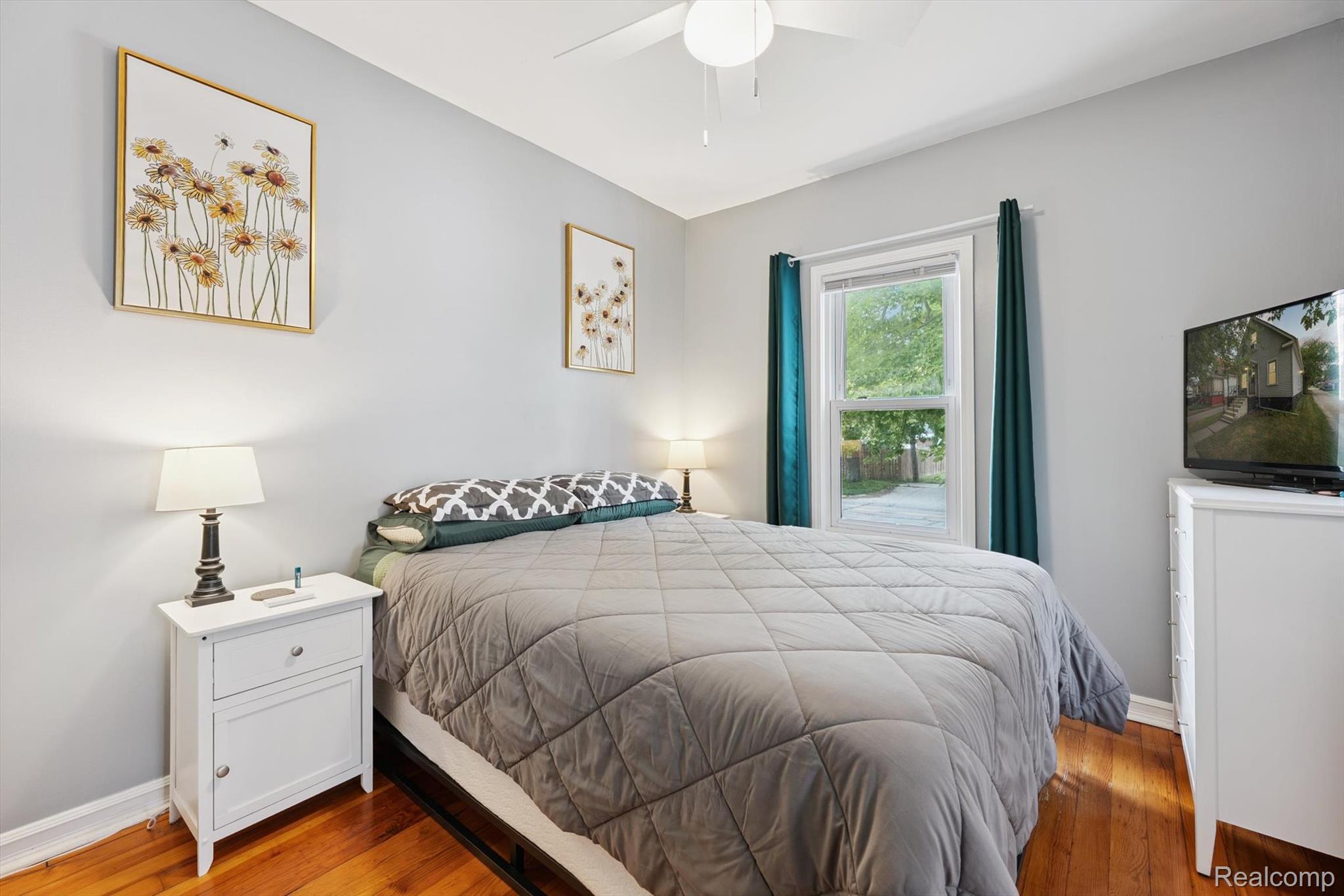 2032 3rd Street