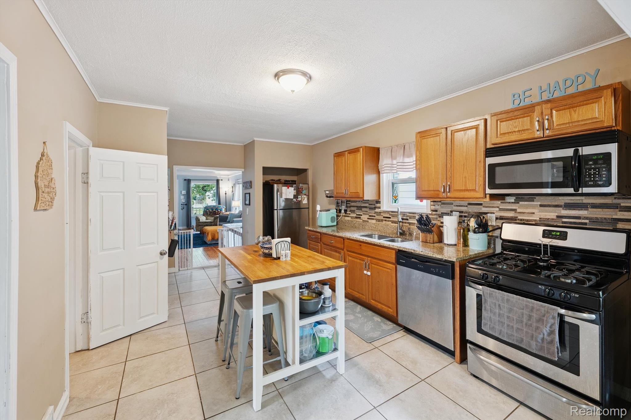 2032 3rd Street