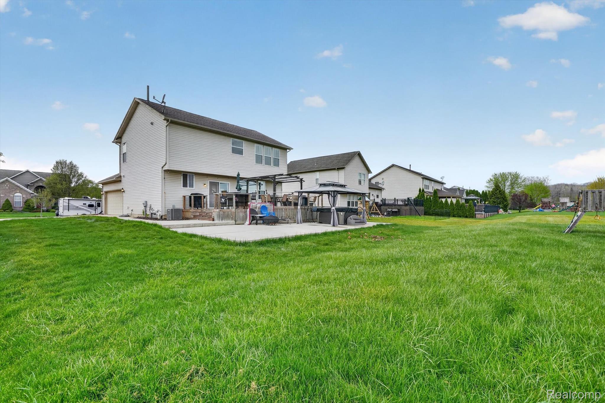 27735 E Mockingbird Drive