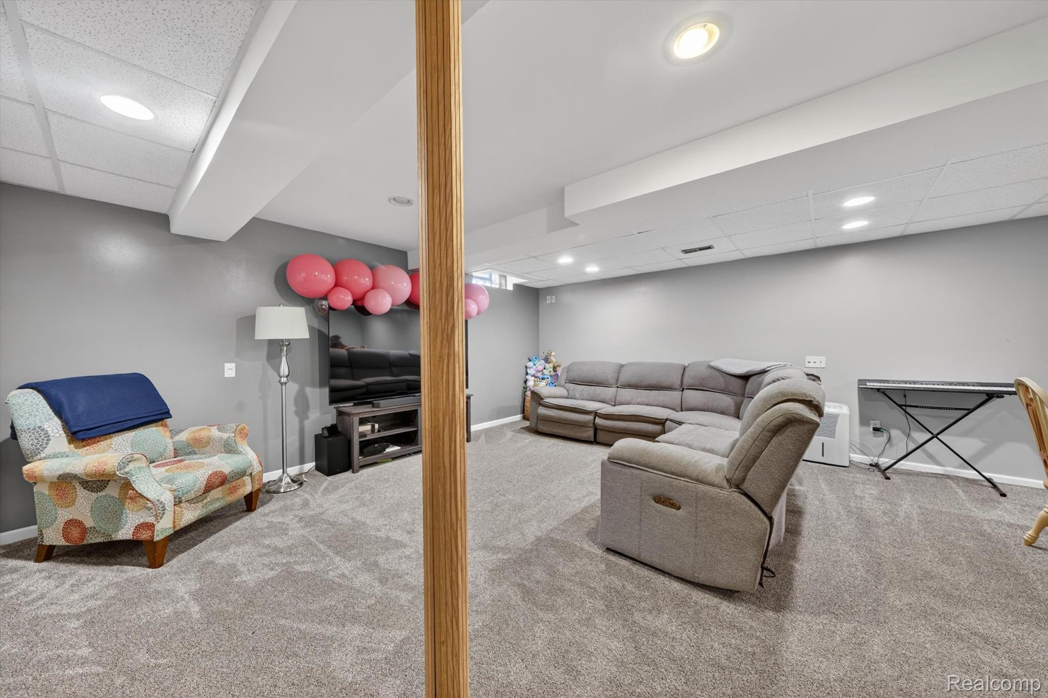 27735 E Mockingbird Drive
