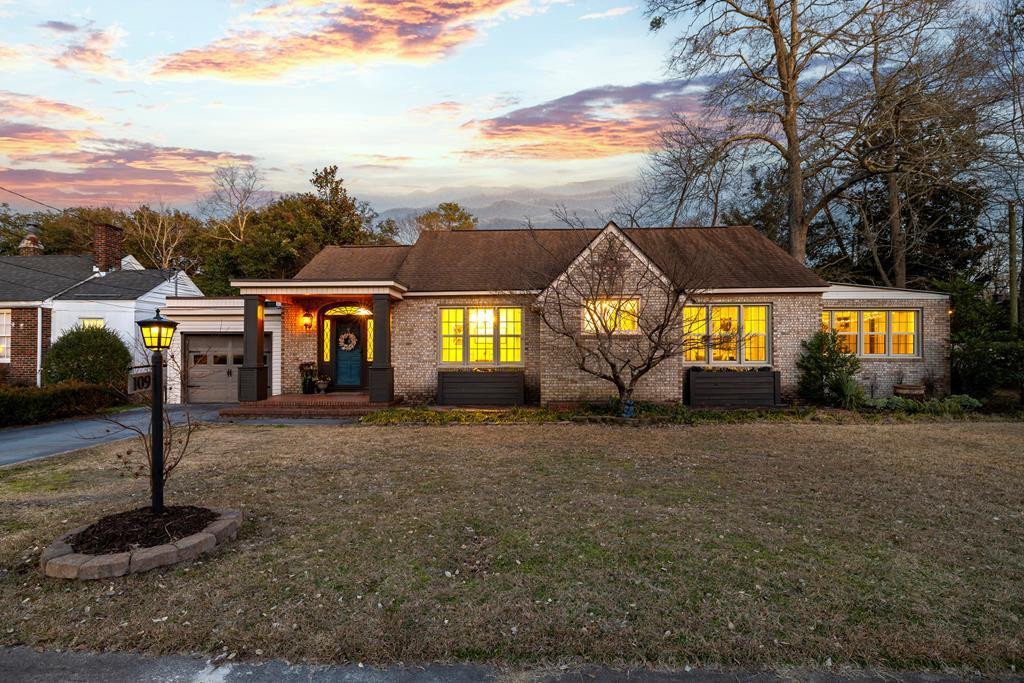 109 Mood Avenue