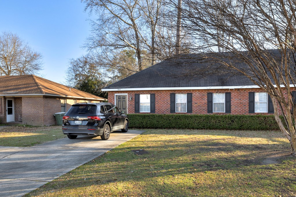 960 Jessamine Trail
