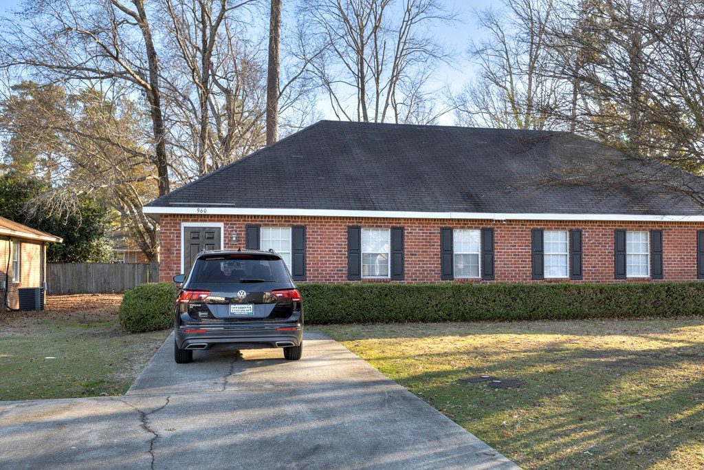 960 Jessamine Trail