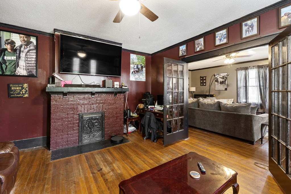 13 Crescent Ave