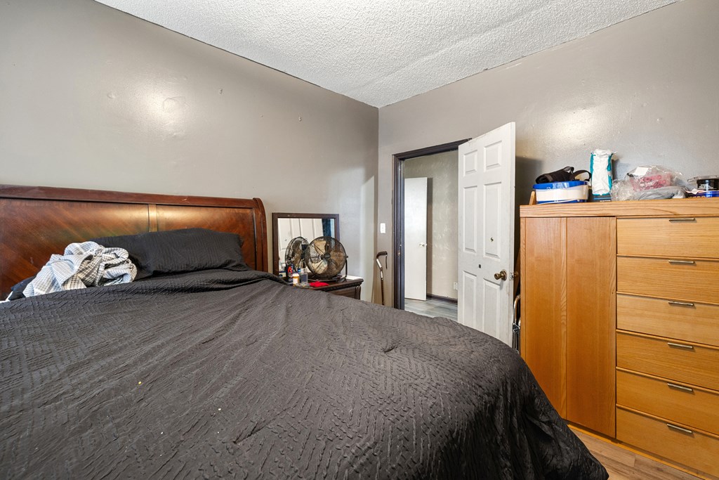 13 Crescent Ave