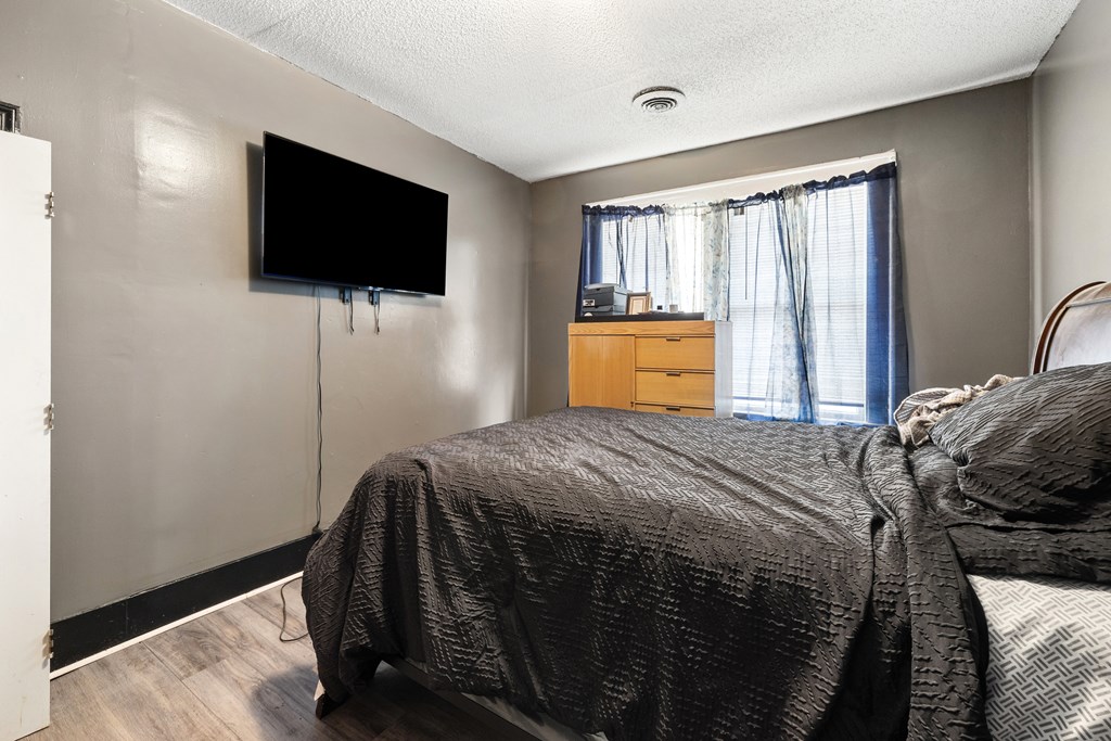 13 Crescent Ave