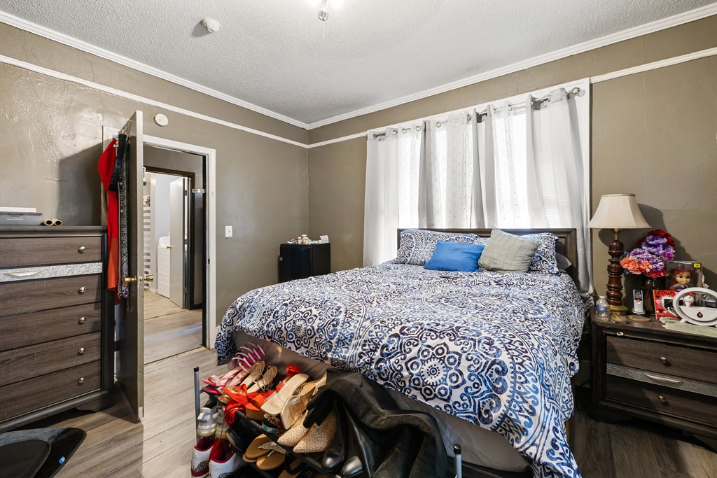 13 Crescent Ave