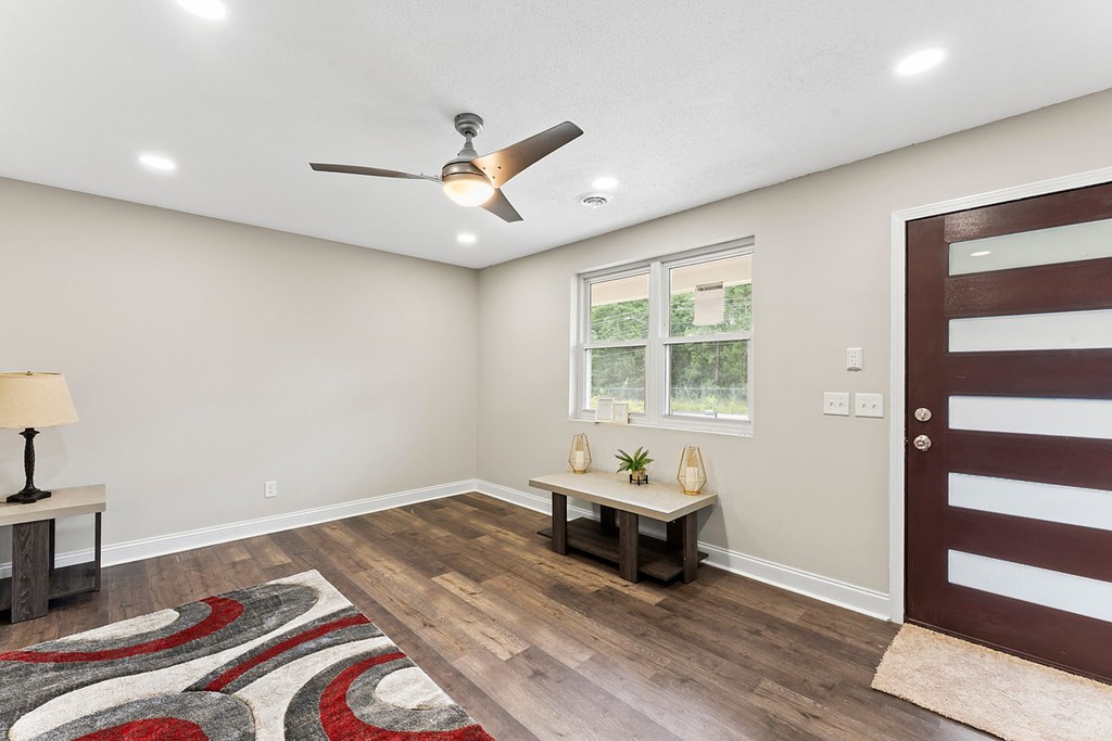 528 Kingsbury