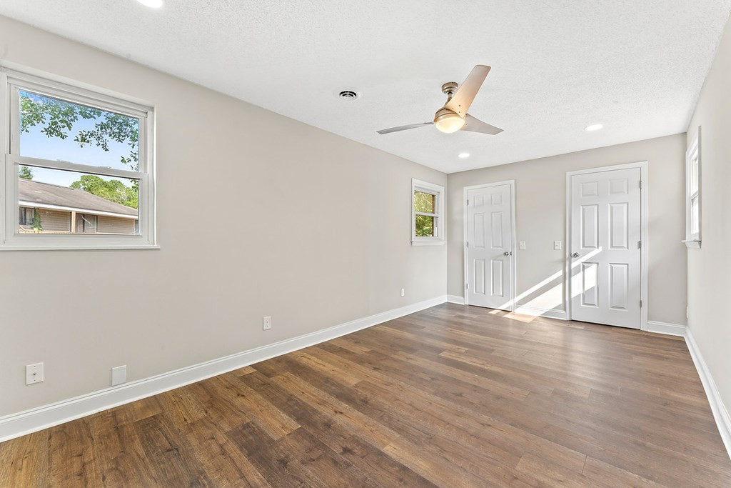 528 Kingsbury