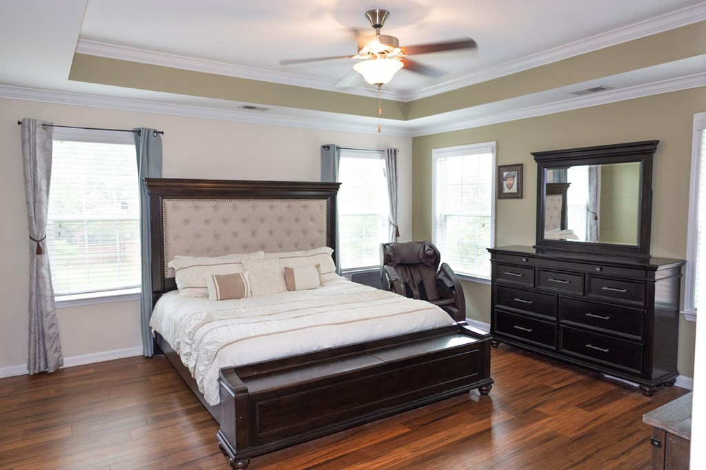 1915 Adirondack Ct