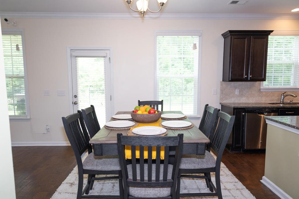 1915 Adirondack Ct