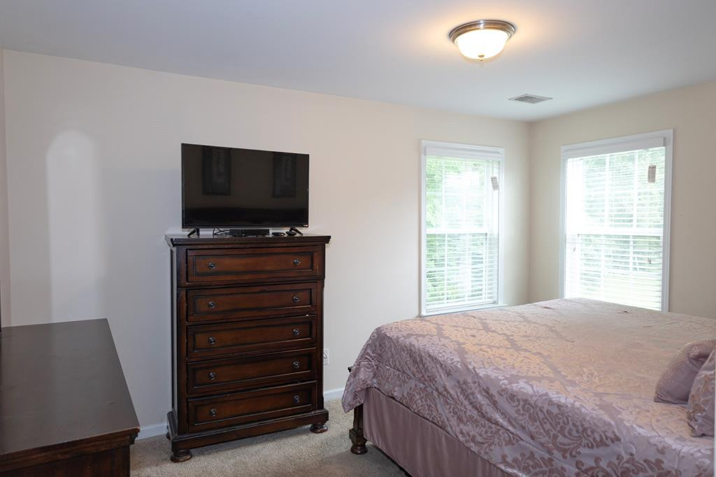 1915 Adirondack Ct