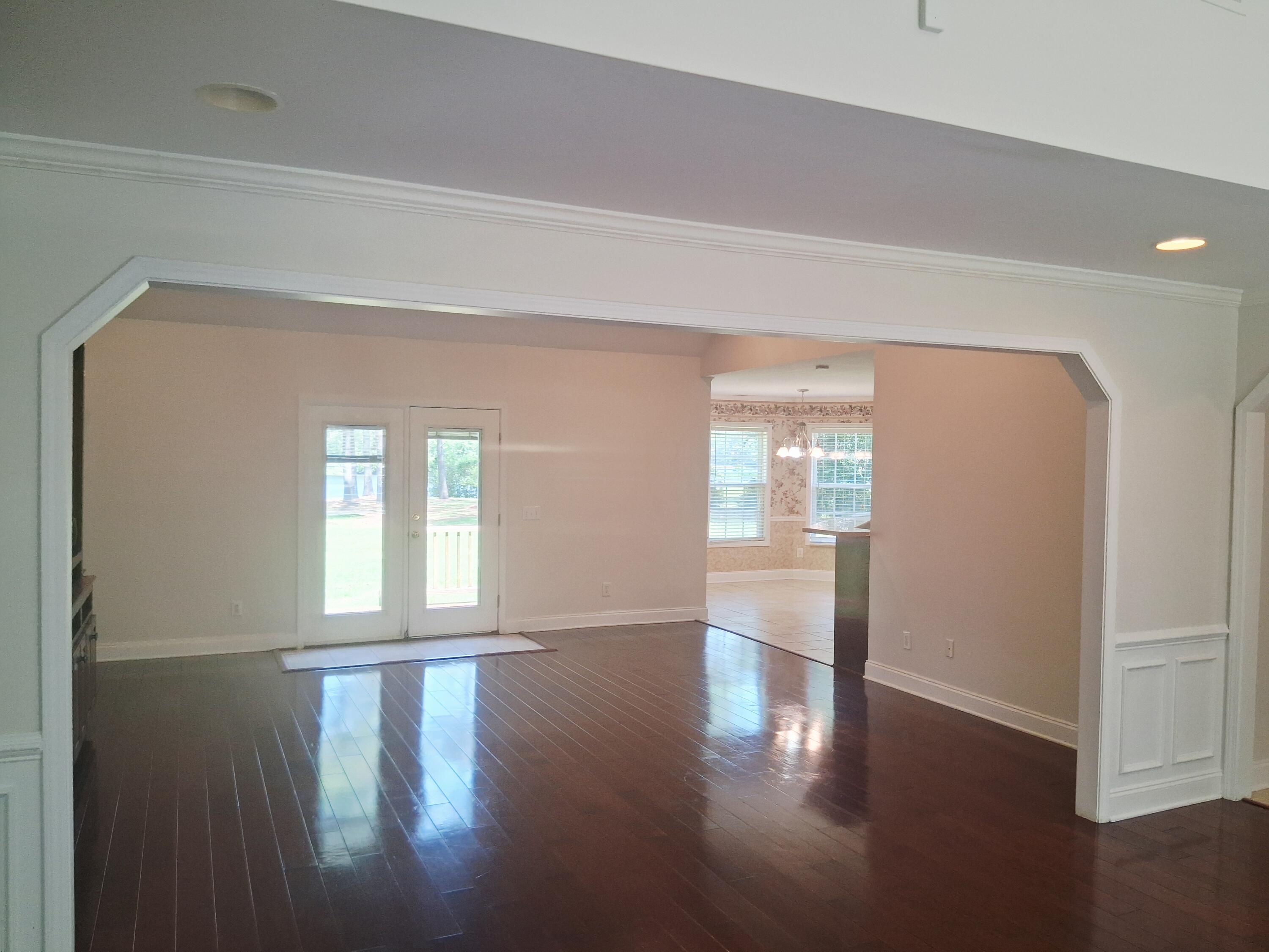 835 Torrey Pines Drive