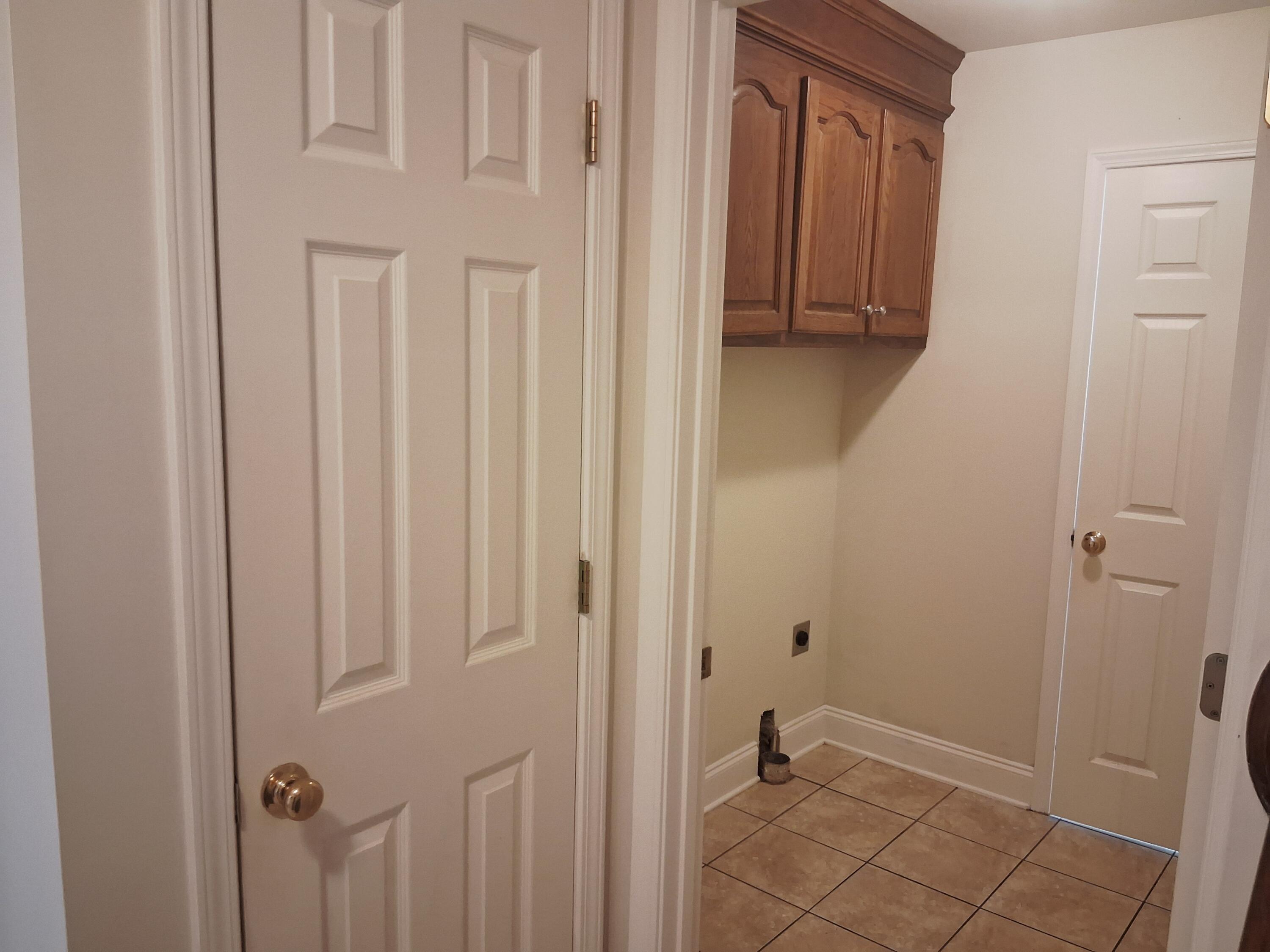 835 Torrey Pines Drive