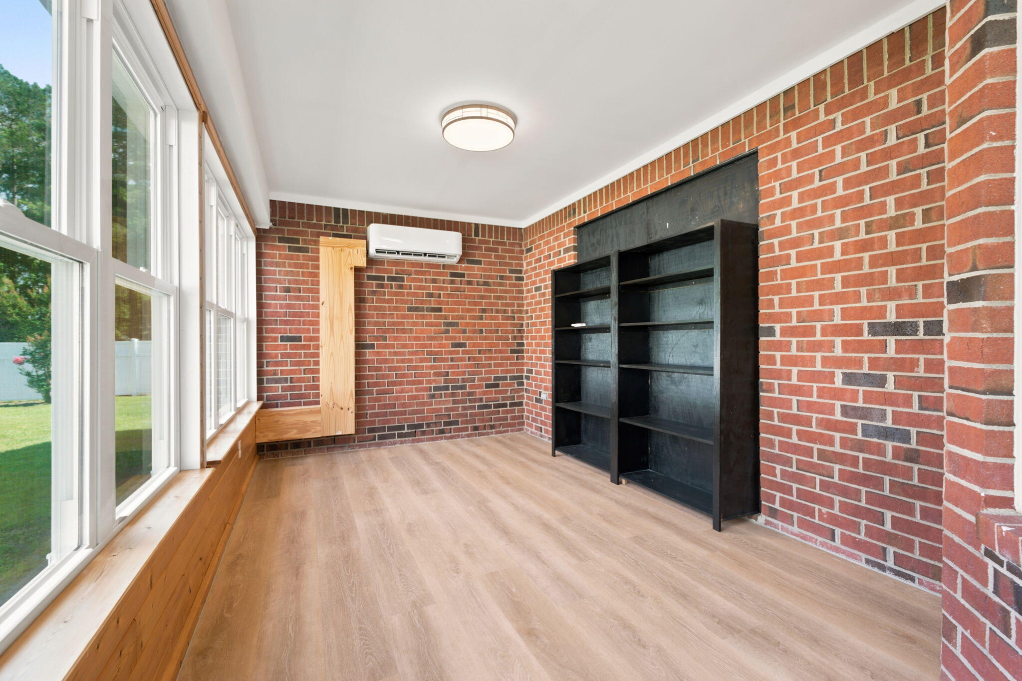 335 Trailwood Drive