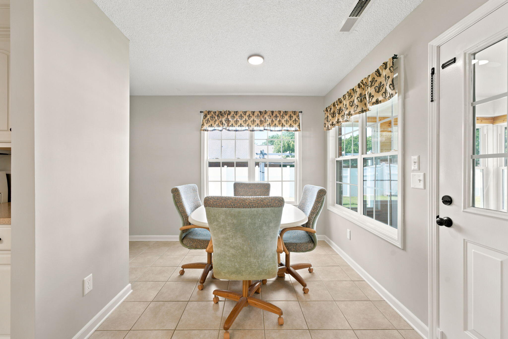 335 Trailwood Drive