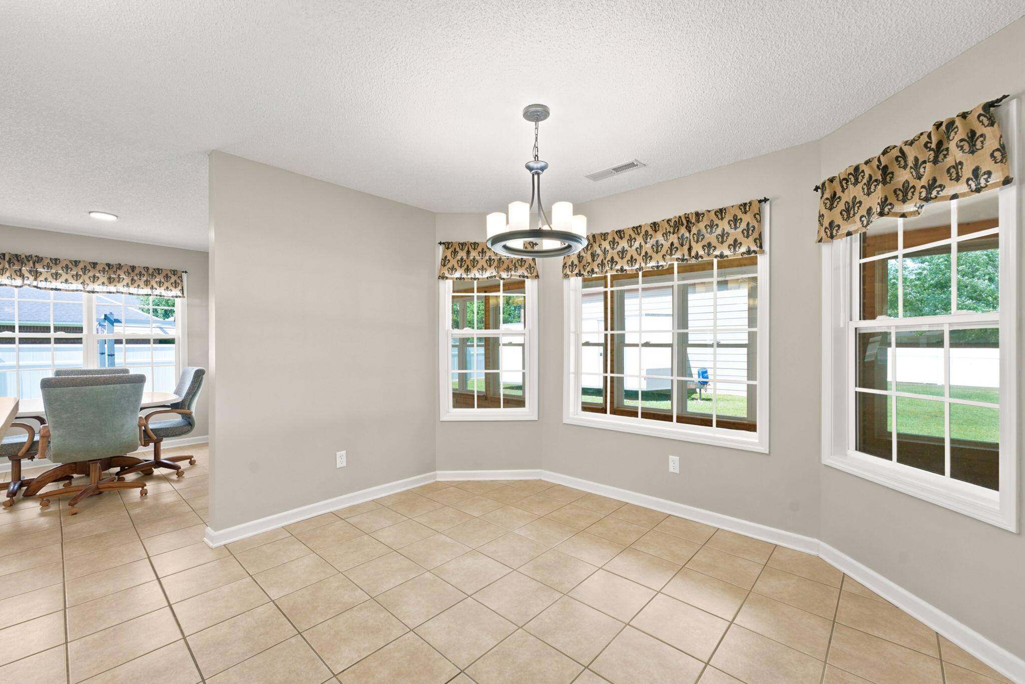 335 Trailwood Drive