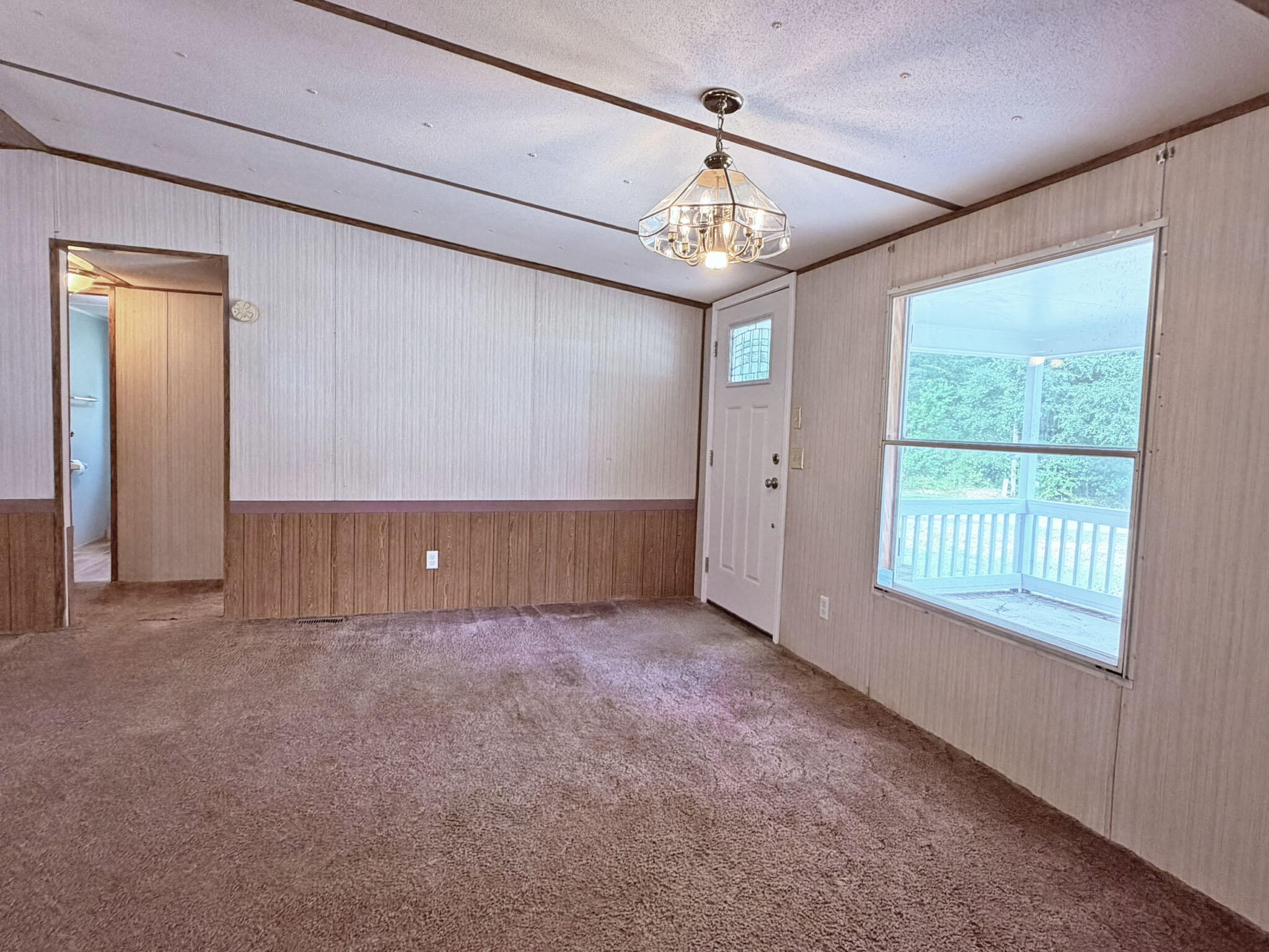 2262 Bob White Drive