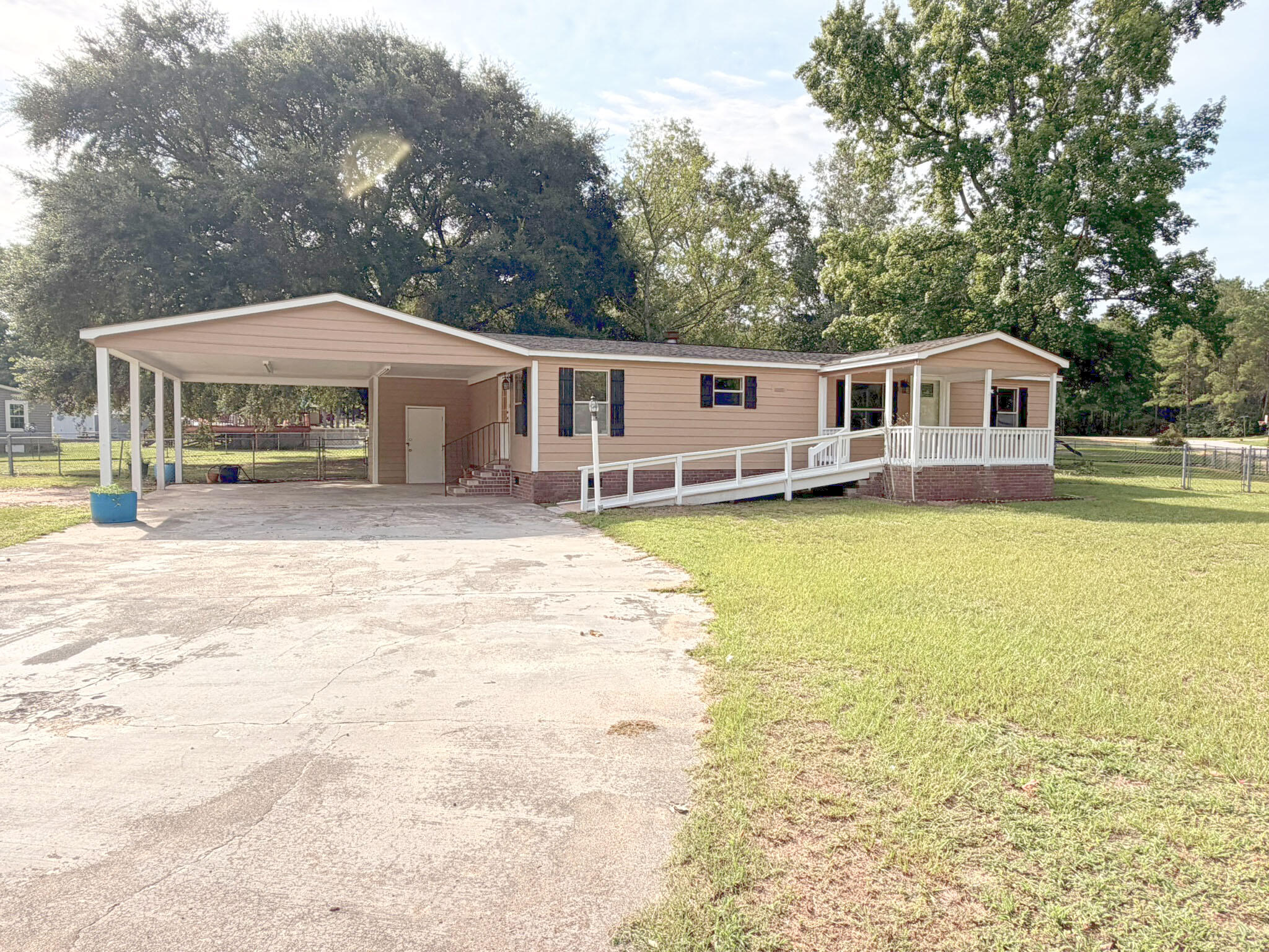 2262 Bob White Drive