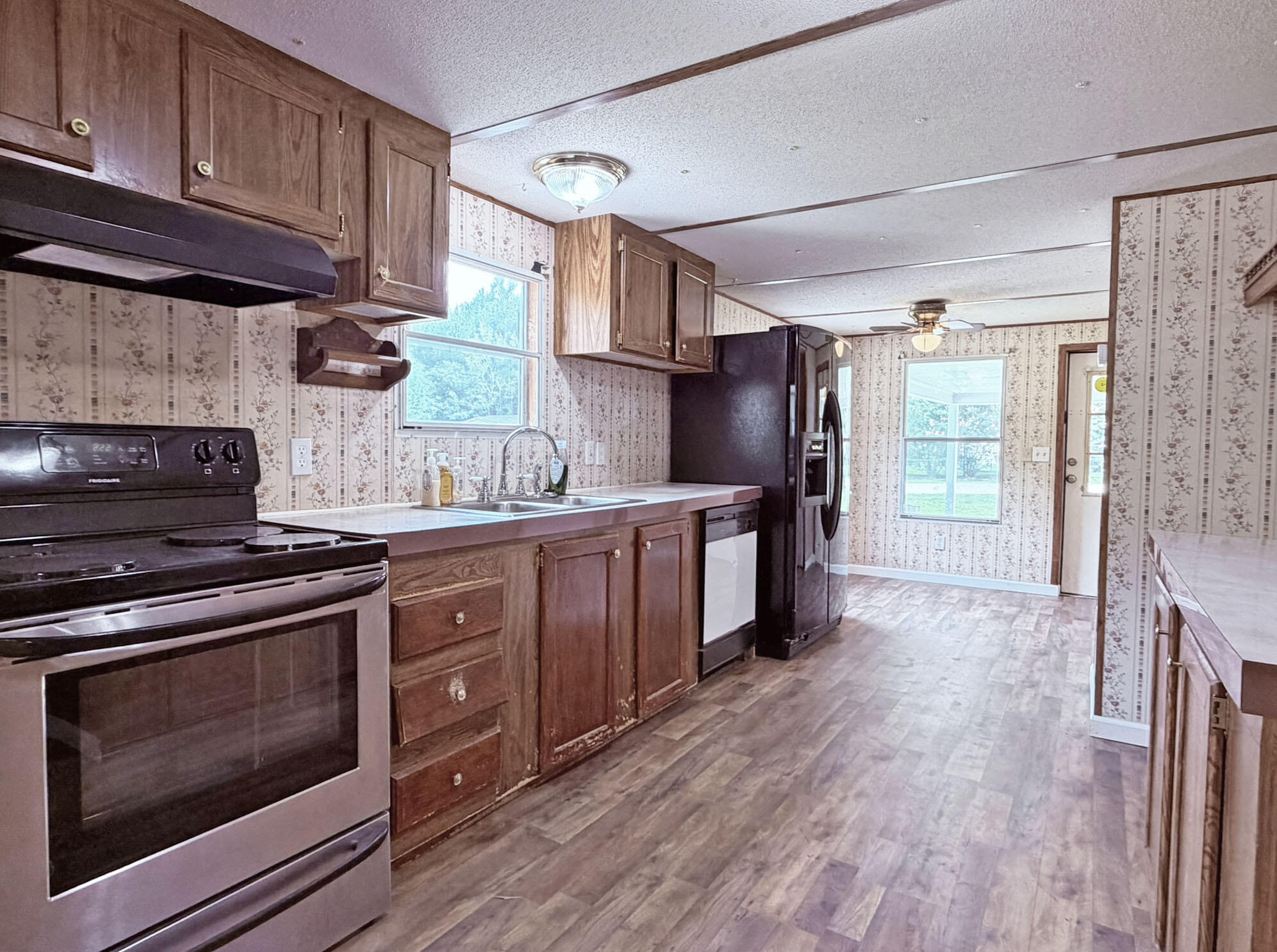2262 Bob White Drive