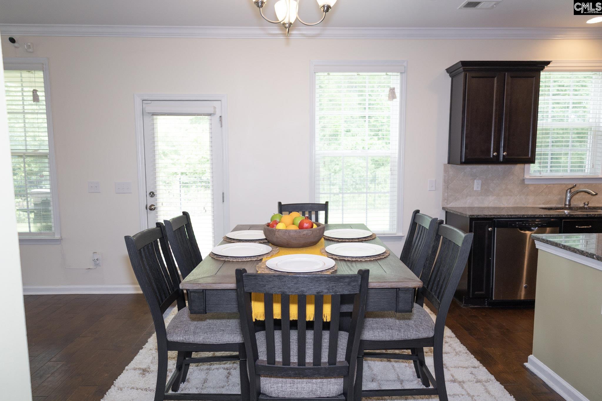 1915 Adirondack Court