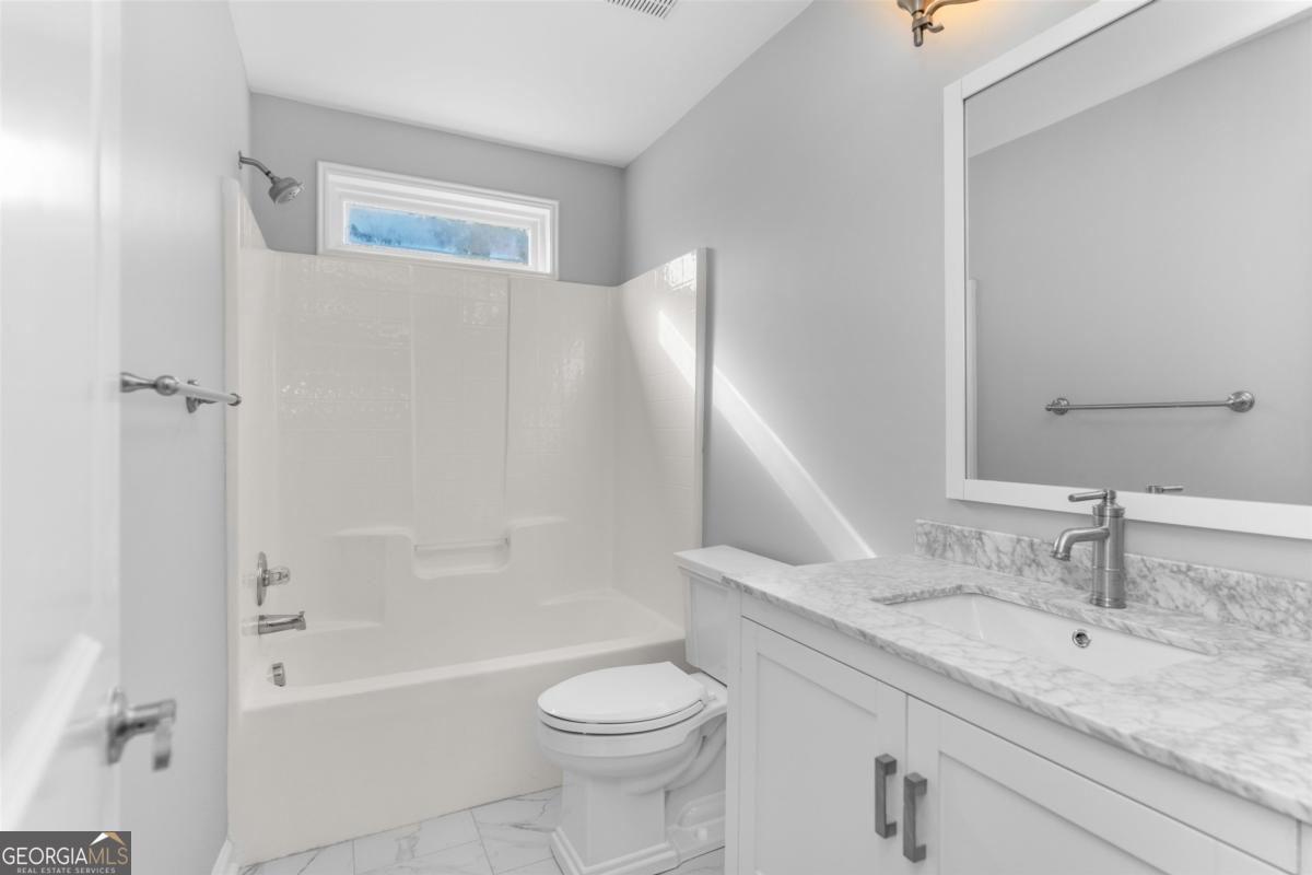 1100 Mira Vista Cove