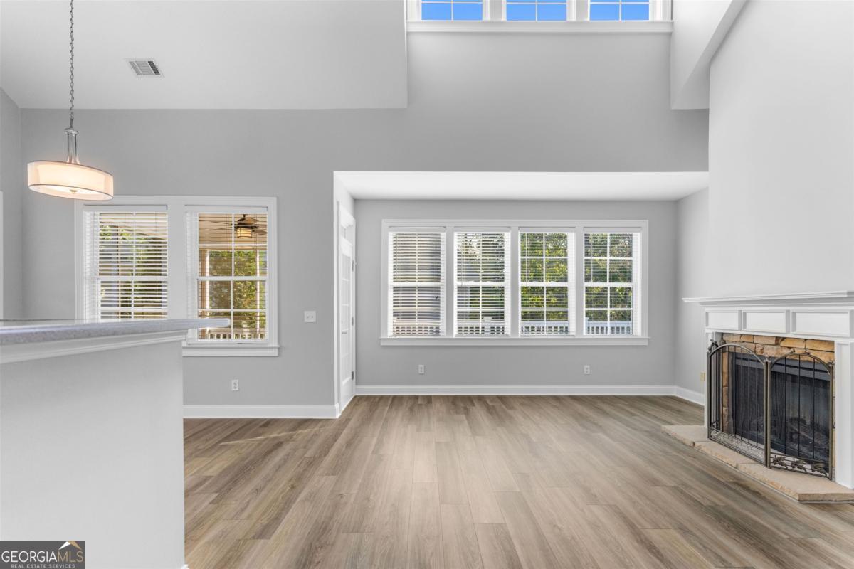 1100 Mira Vista Cove