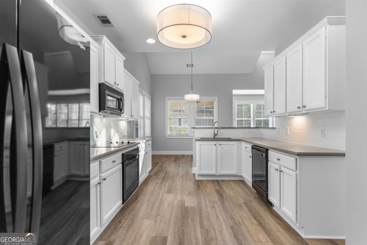 1100 Mira Vista Cove