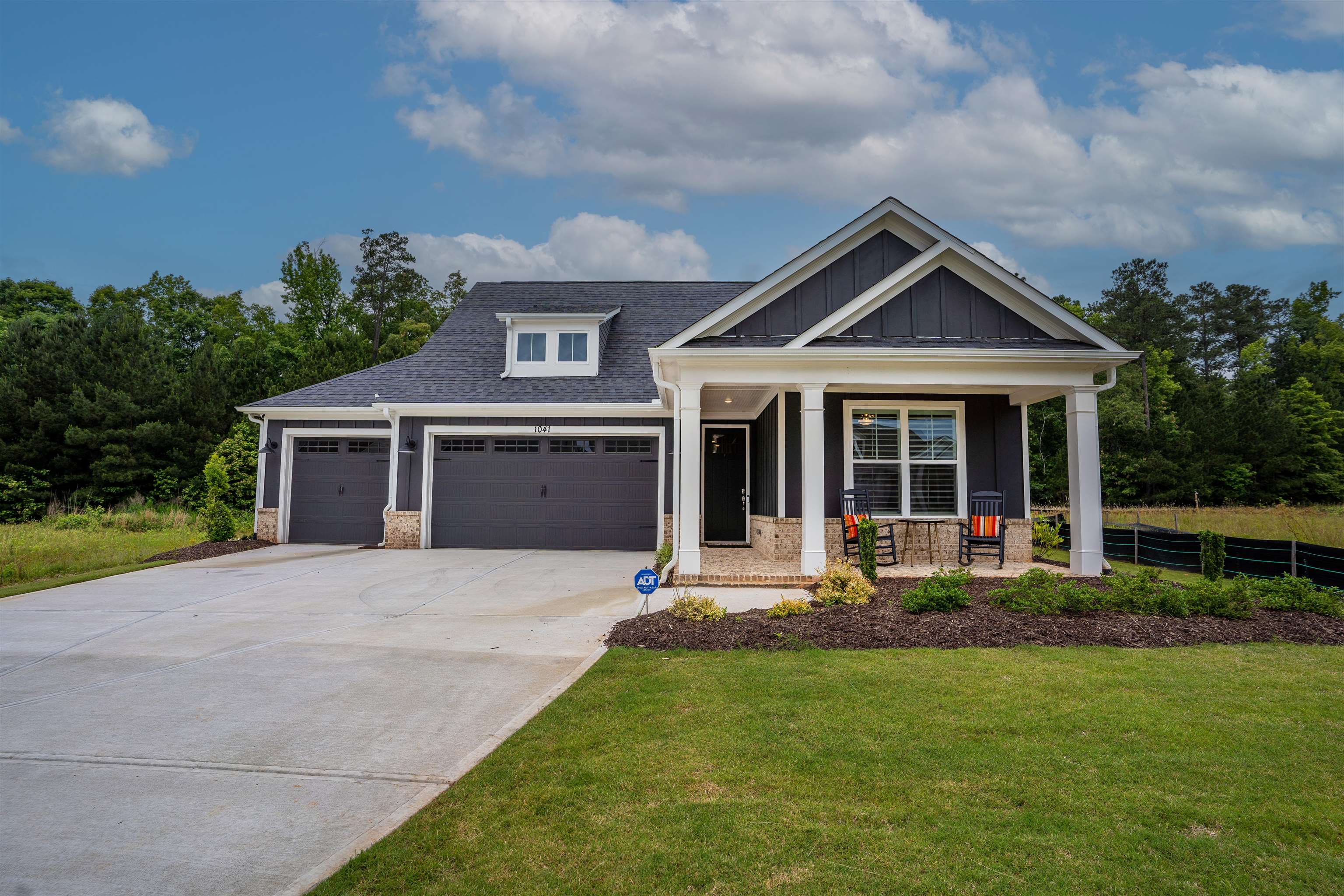 1041 PROVIDENCE LOOP
