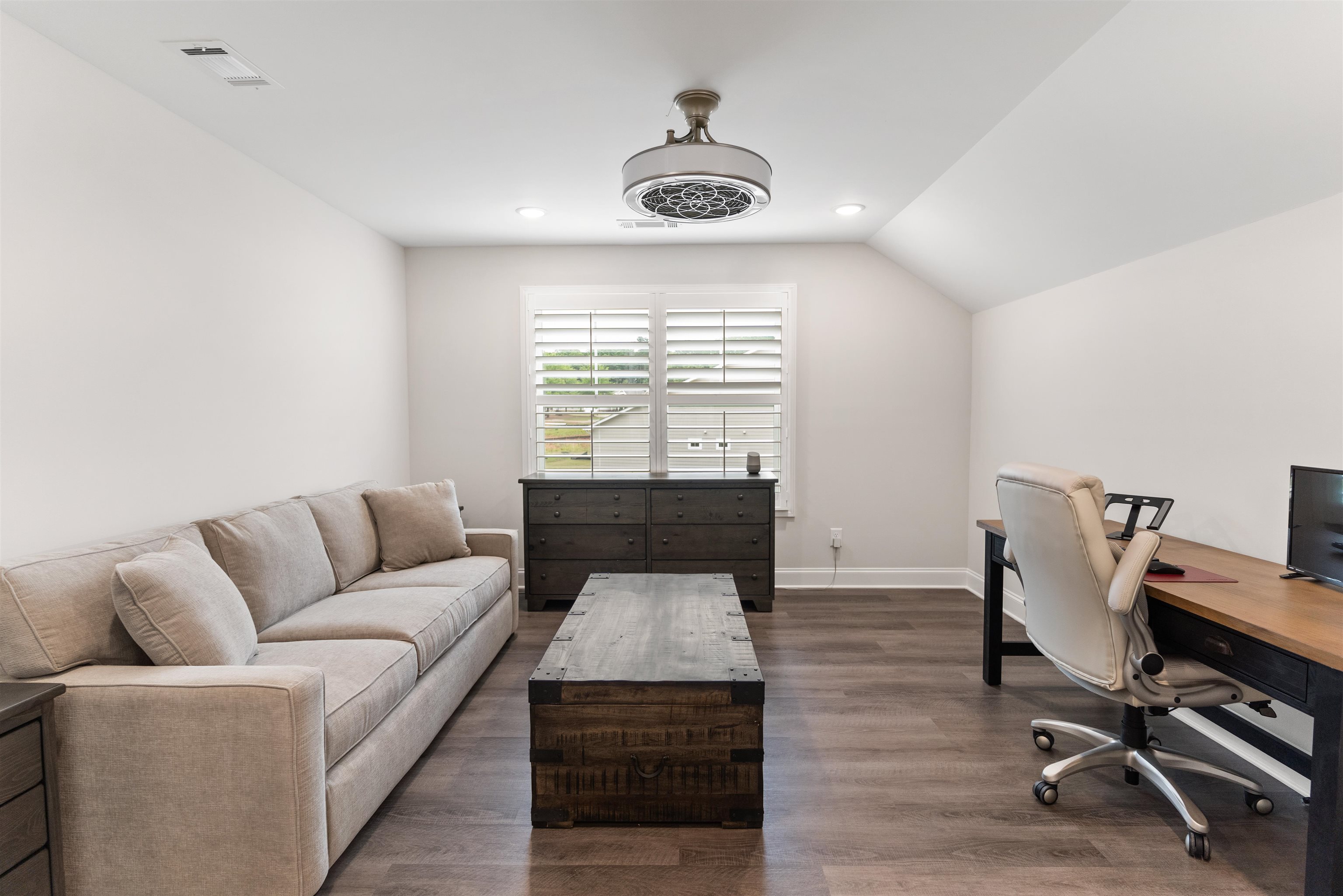 1041 PROVIDENCE LOOP