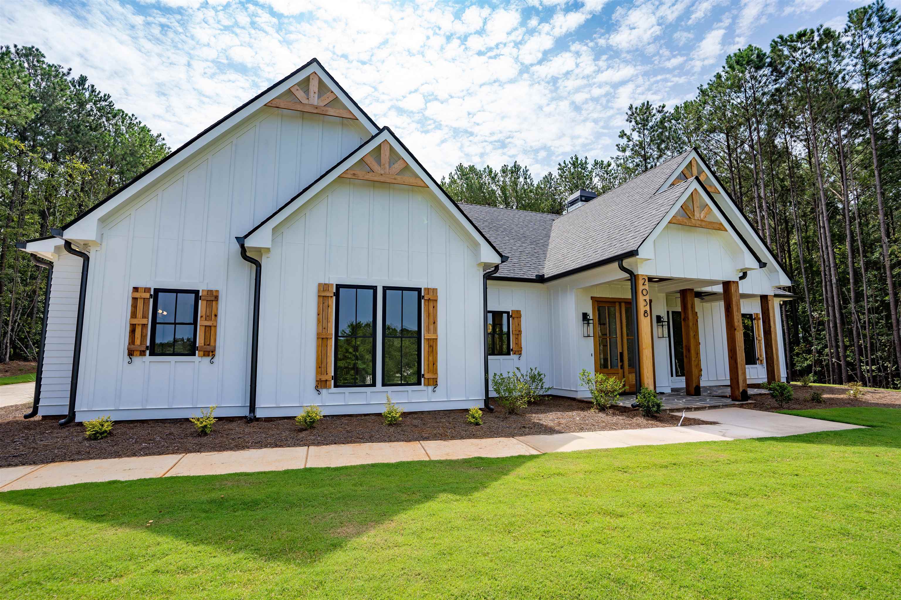 2038 CLEARWATER DRIVE