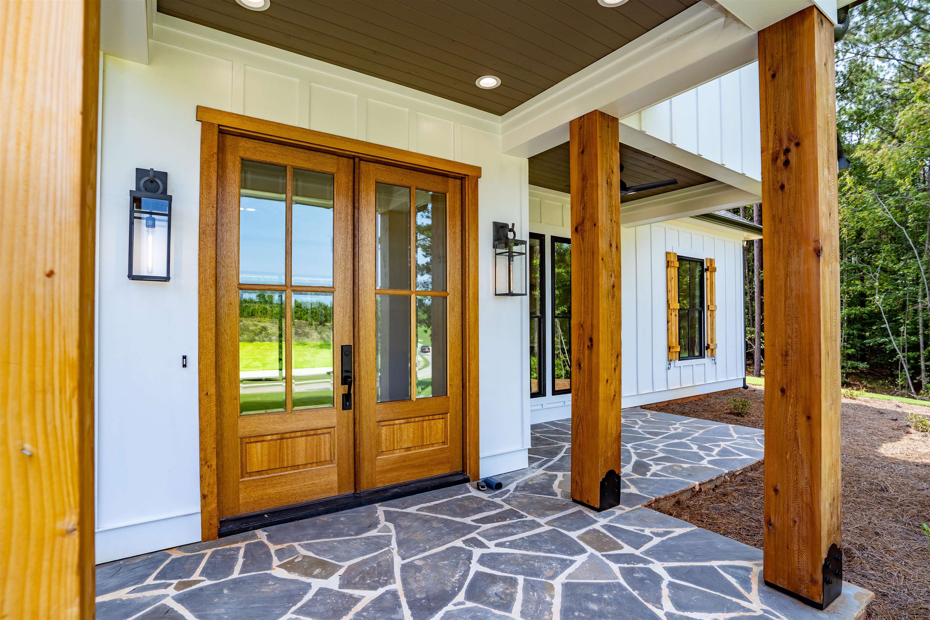 2038 CLEARWATER DRIVE