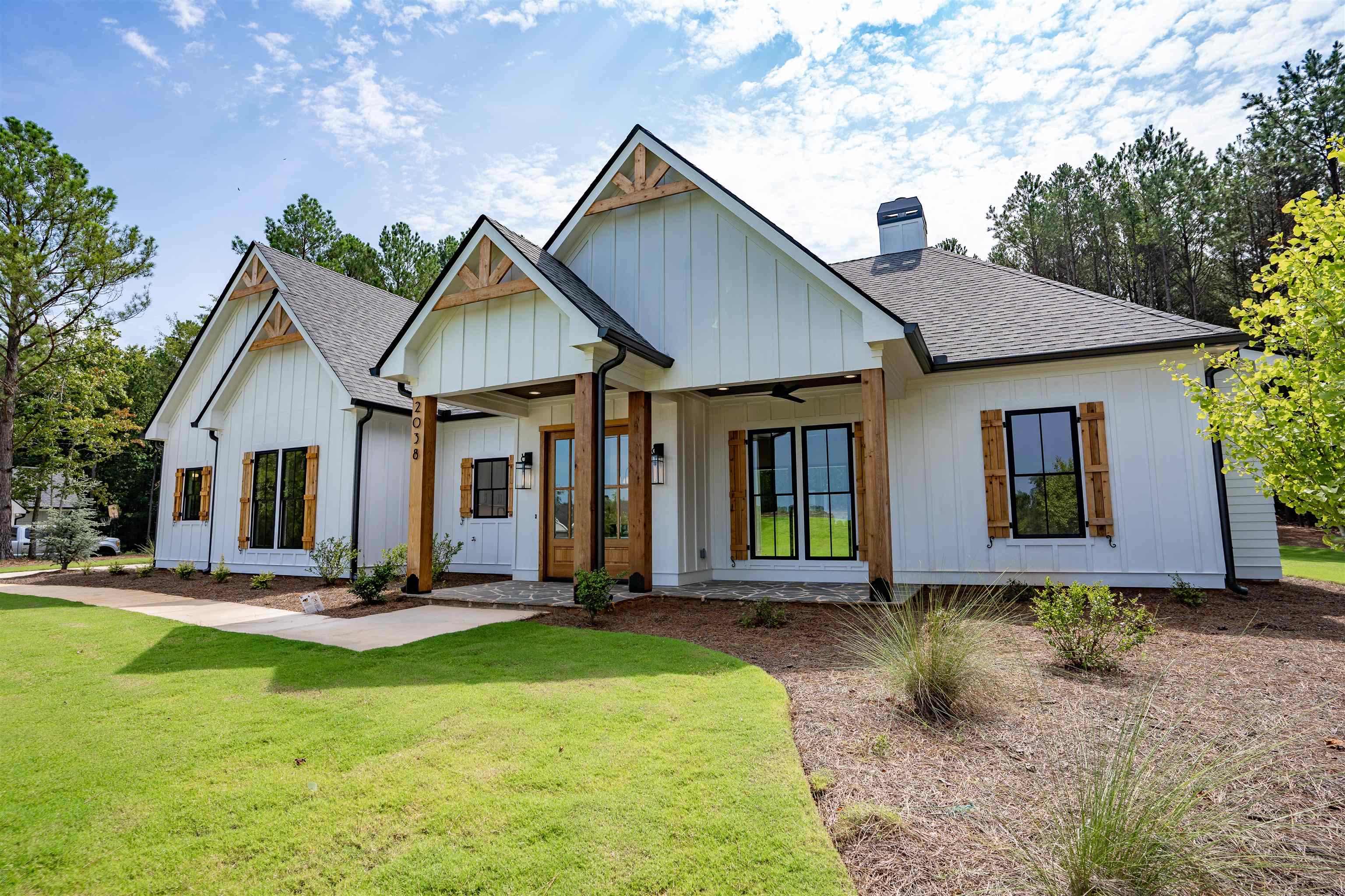 2038 CLEARWATER DRIVE