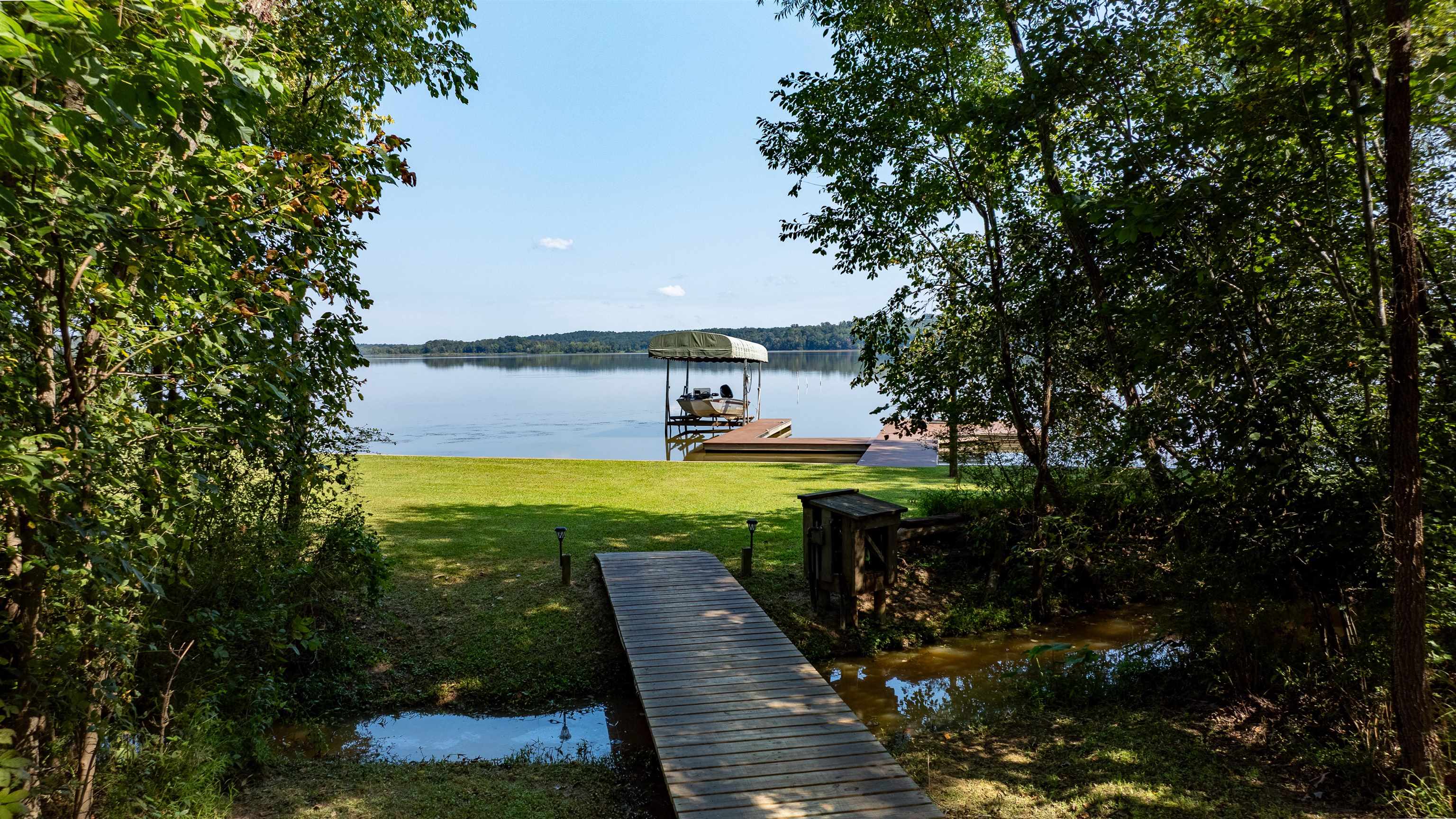 1571 INDIAN WOODS DRIVE