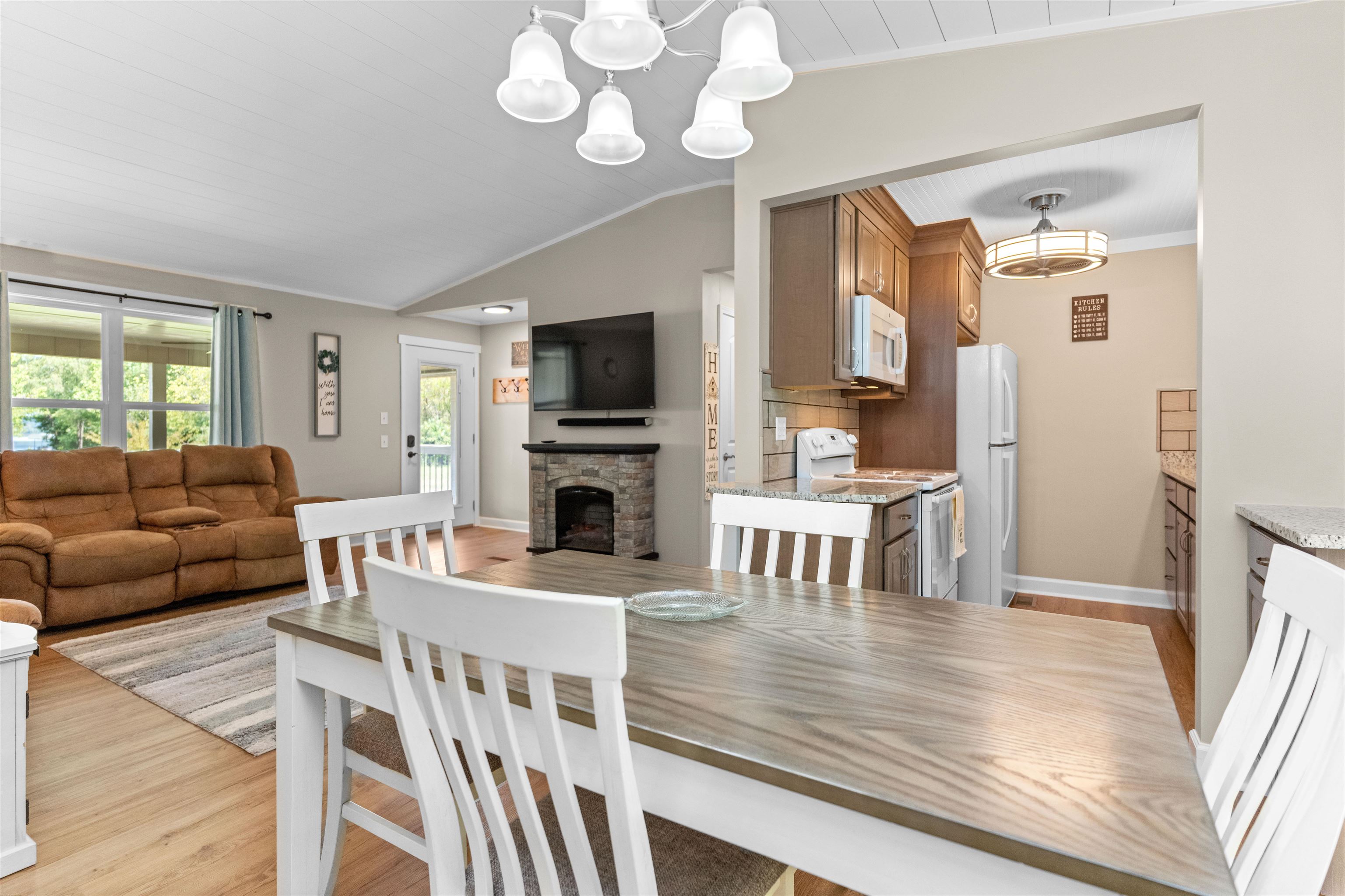 1571 INDIAN WOODS DRIVE