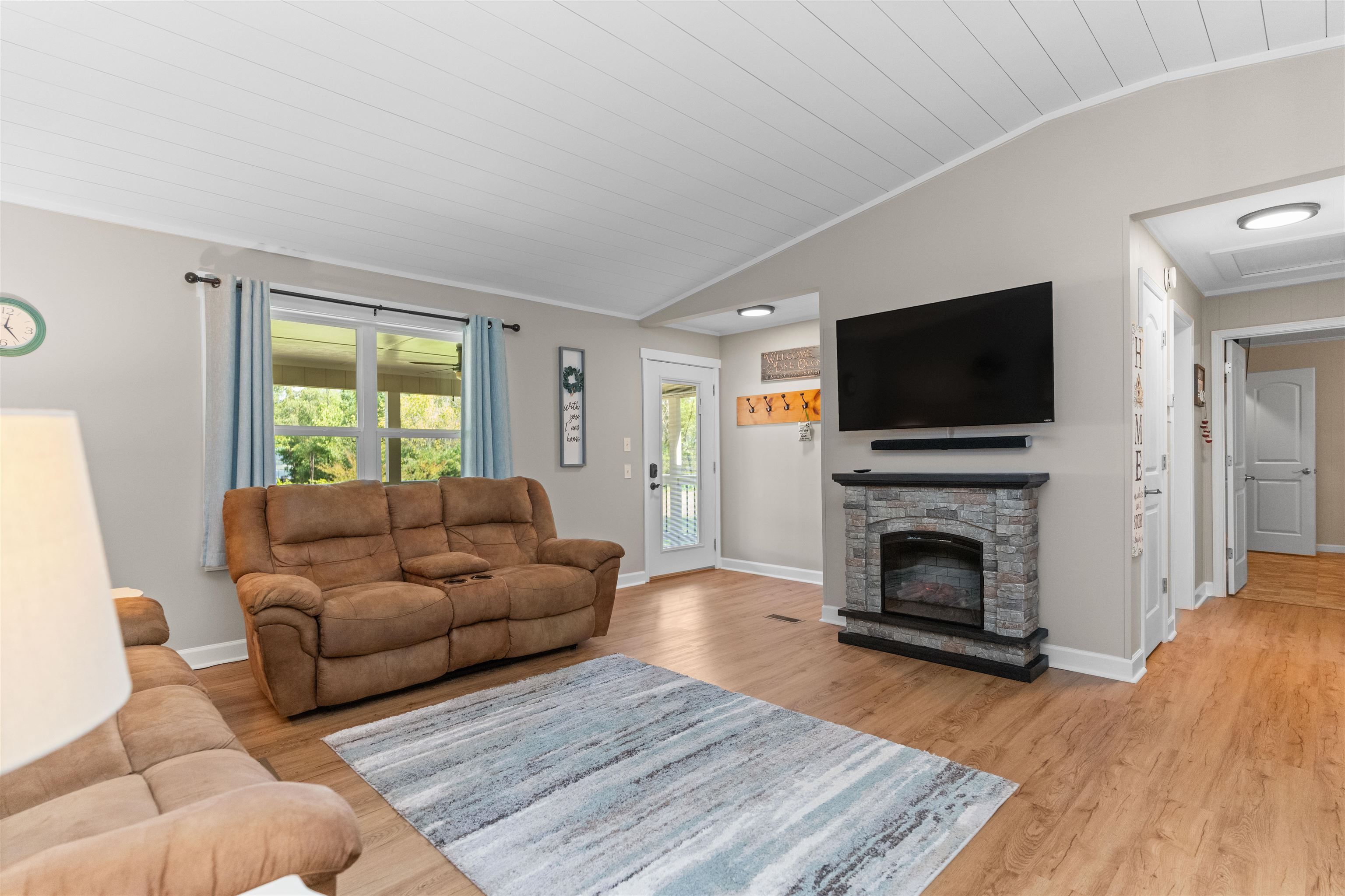 1571 INDIAN WOODS DRIVE