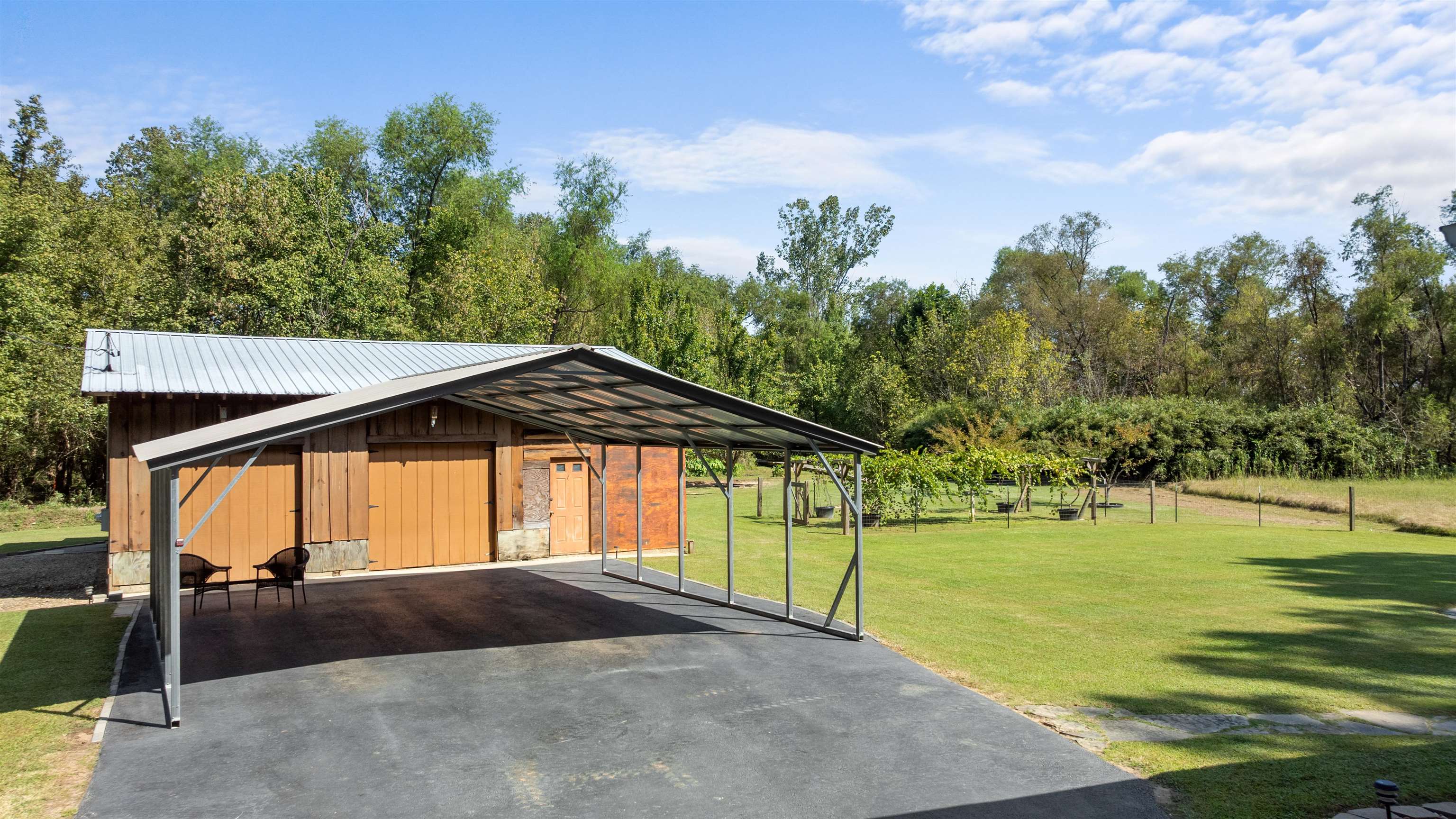 1571 INDIAN WOODS DRIVE