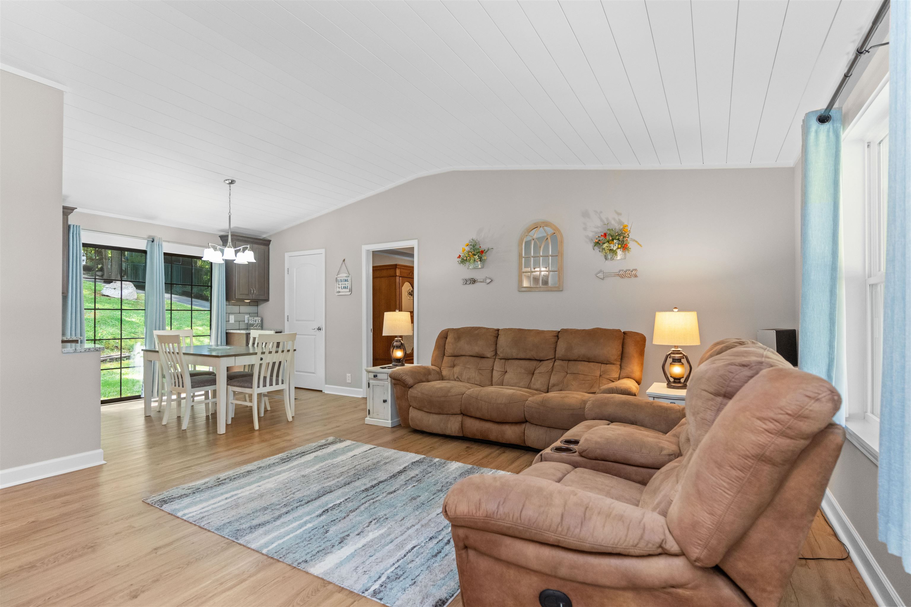 1571 INDIAN WOODS DRIVE