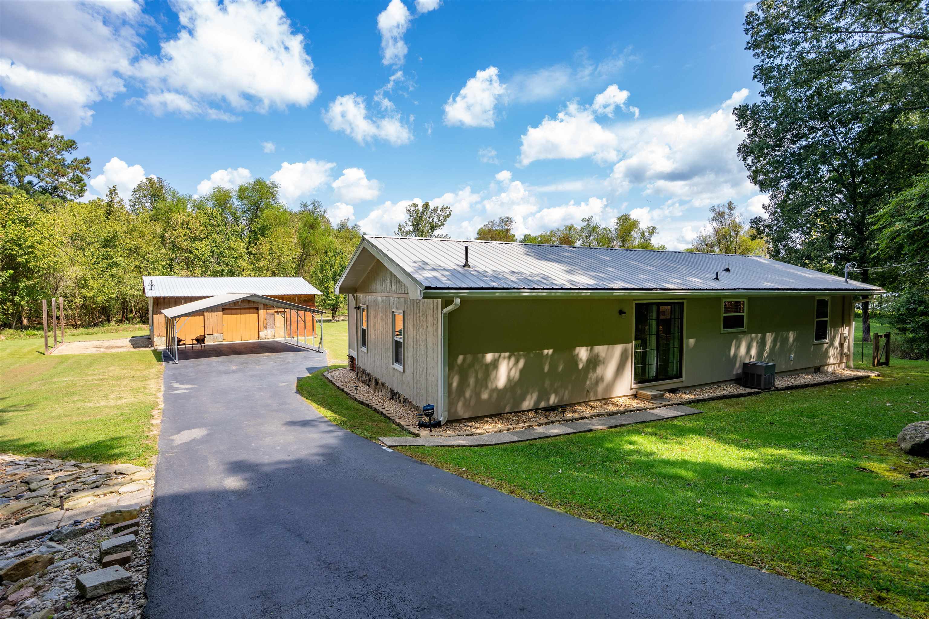 1571 INDIAN WOODS DRIVE