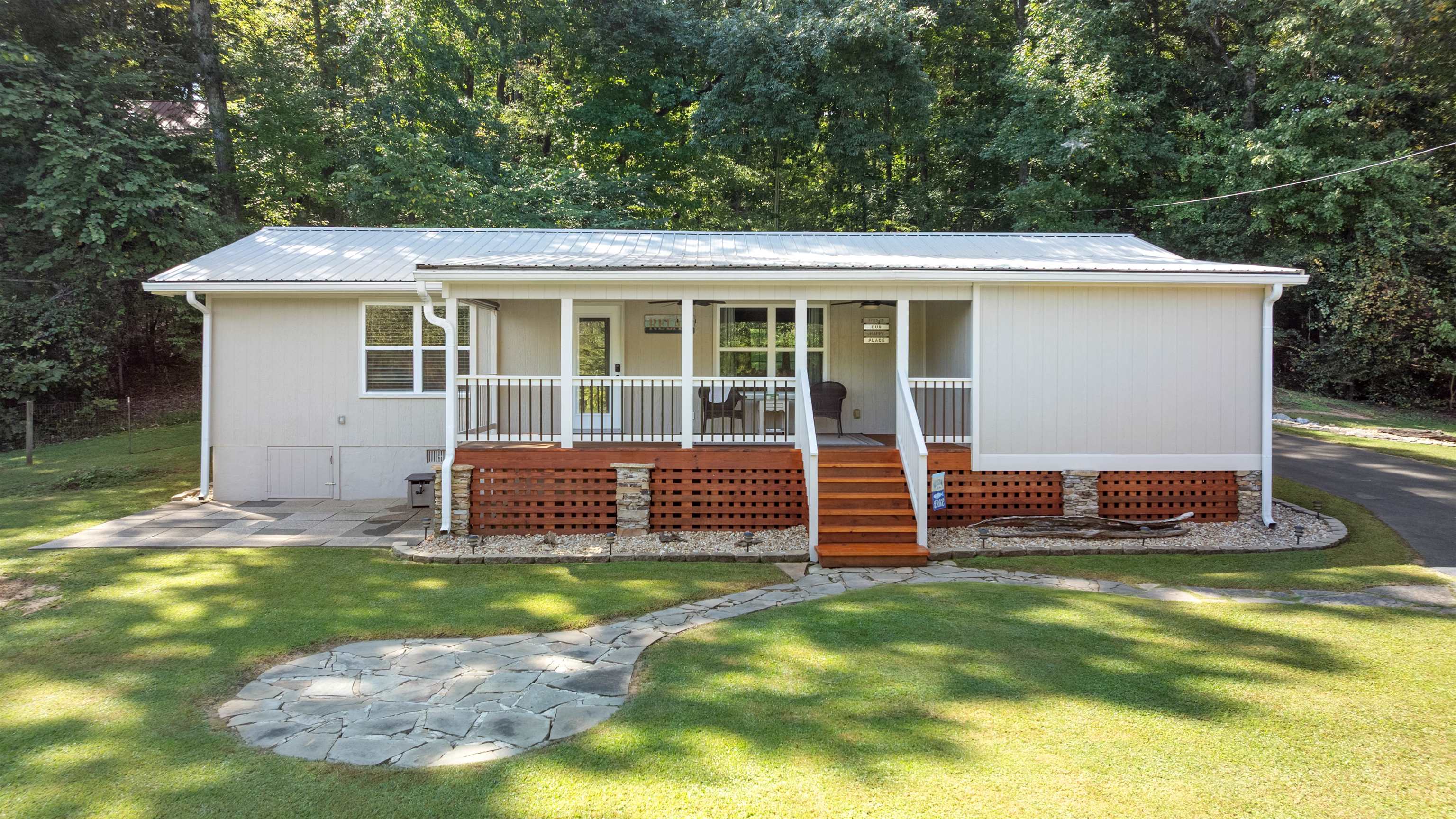 1571 INDIAN WOODS DRIVE